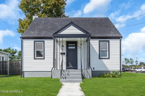 MLS: 22628712