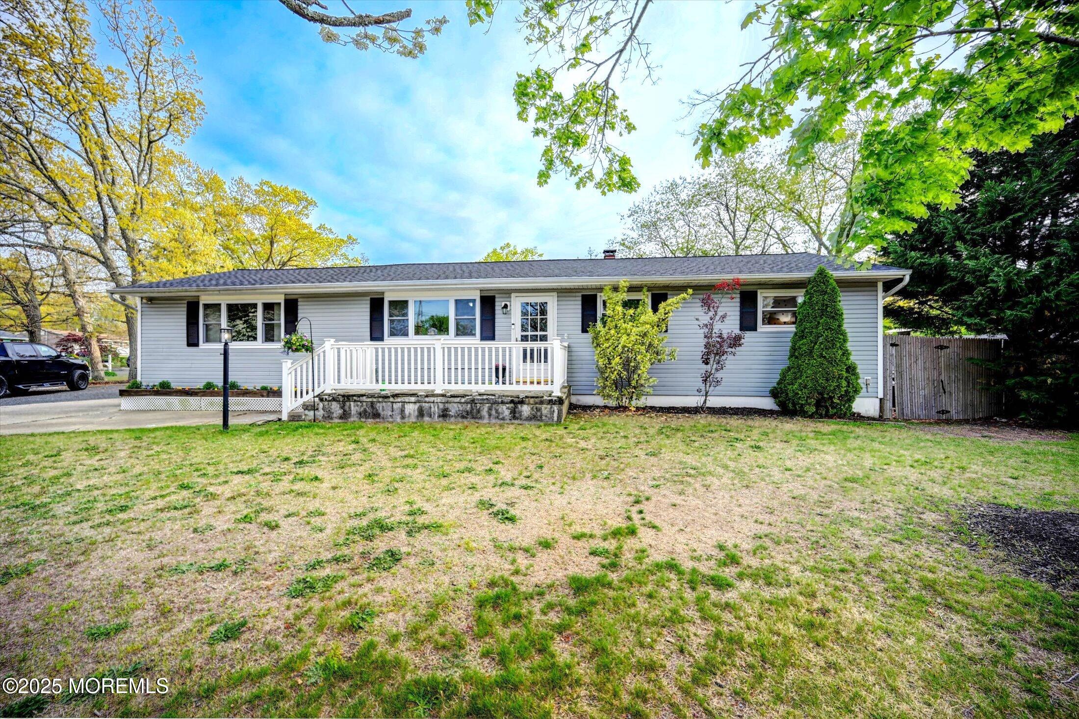 20 Sylvan Lake Boulevard, Bayville, New Jersey image 1