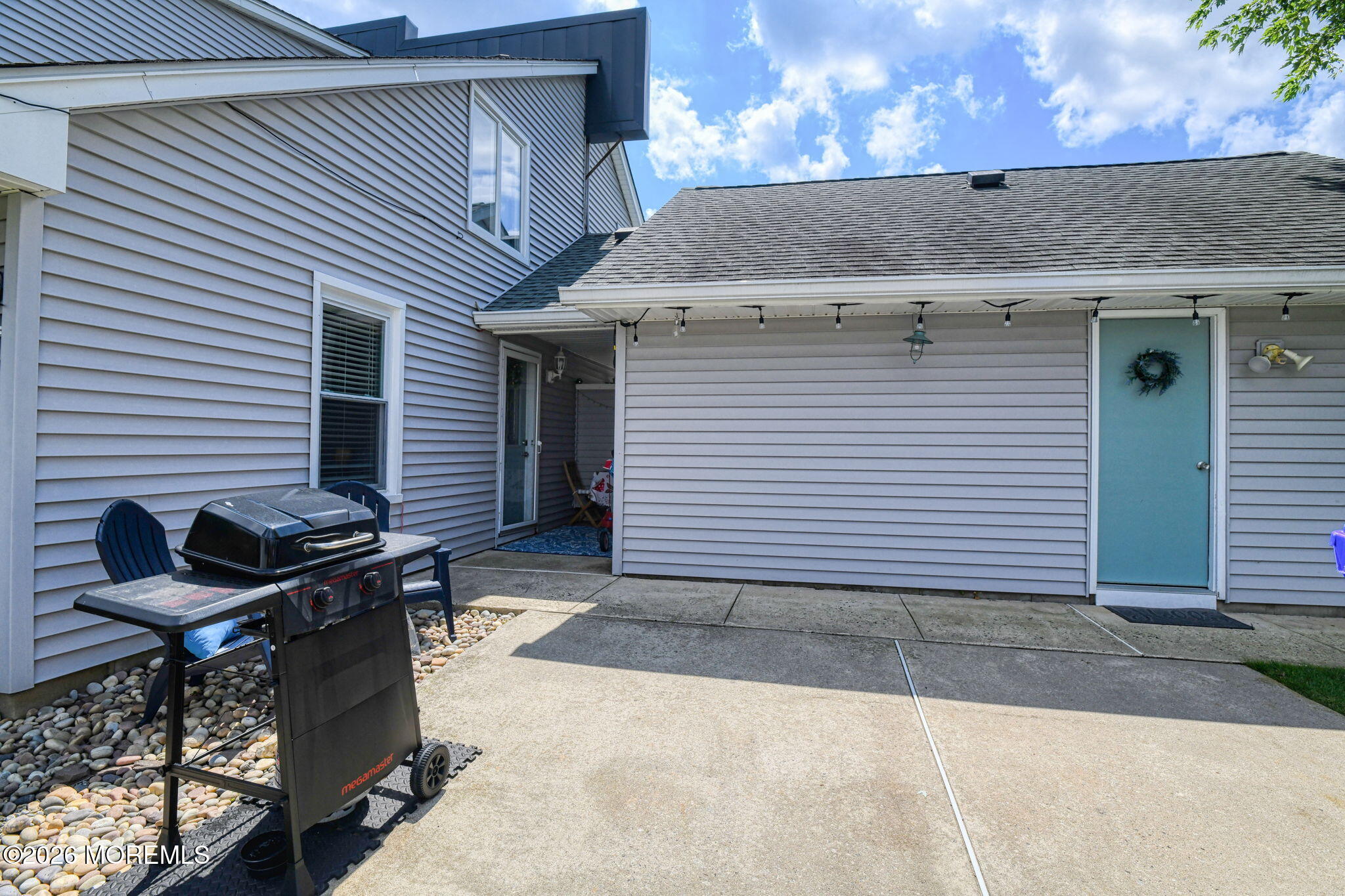 19 Arlene Court 4102