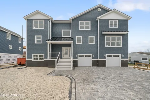 MLS: 22510476