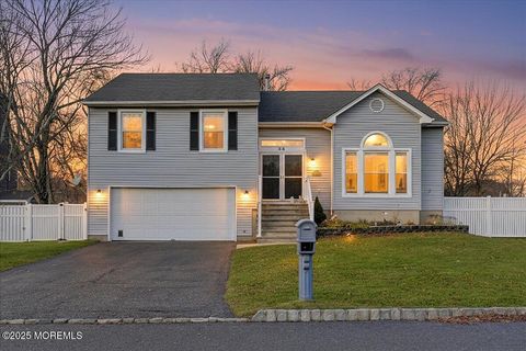 Homes For Sale - 53 Sweet Gum Road<br/> Howell, NJ 07731