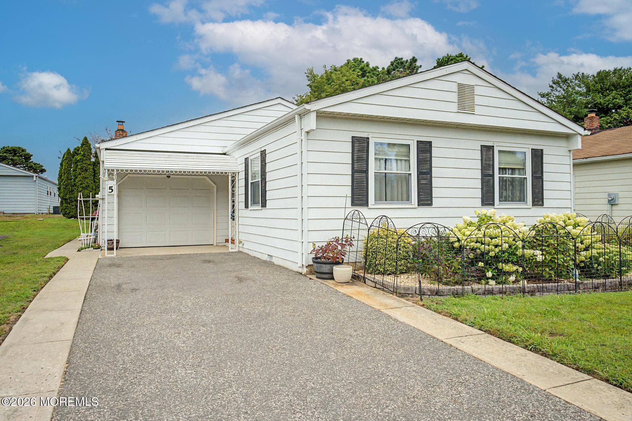 5 Pulaski Boulevard 5