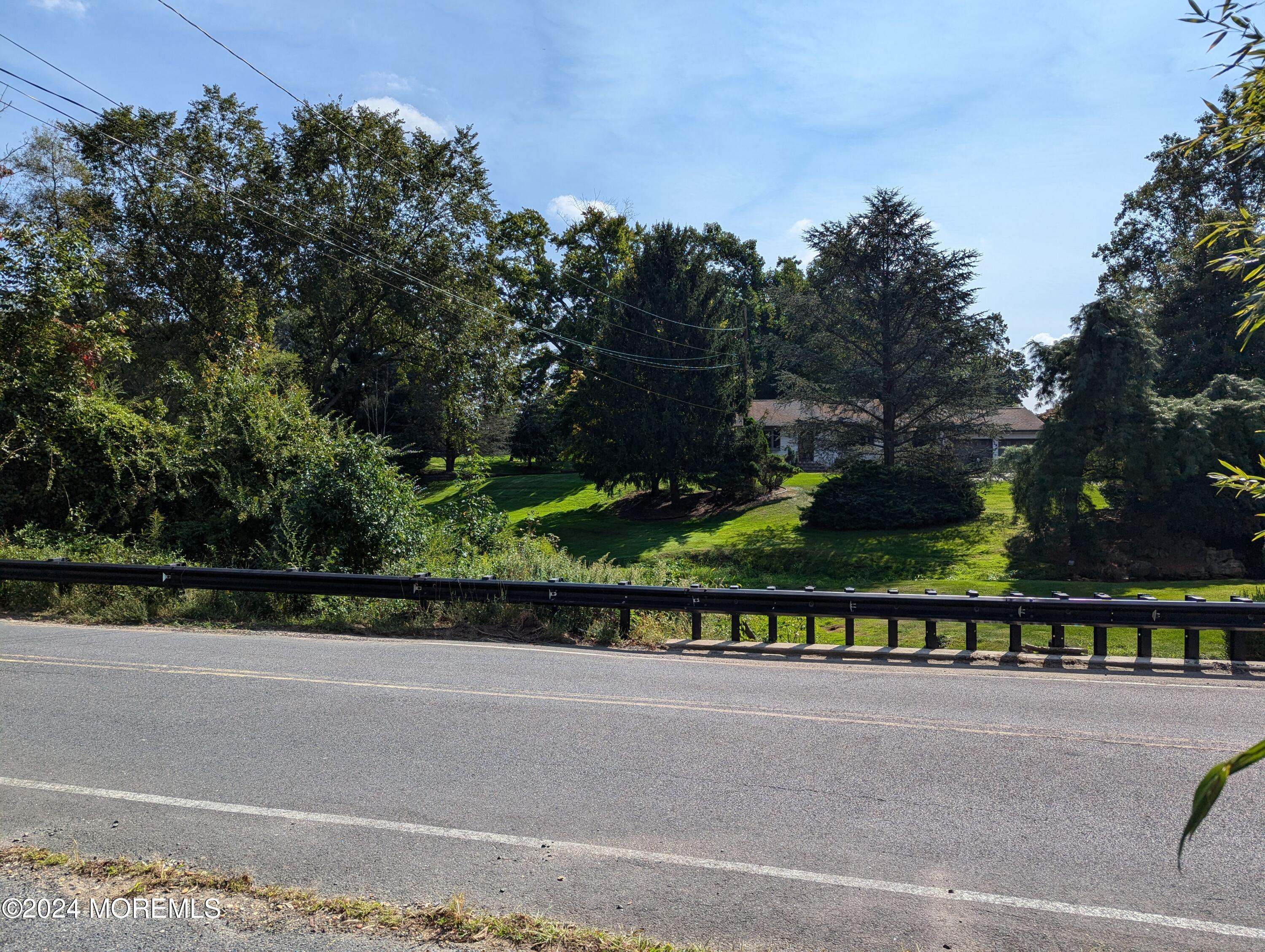 20 Silvers Road, Marlboro, New Jersey image 3