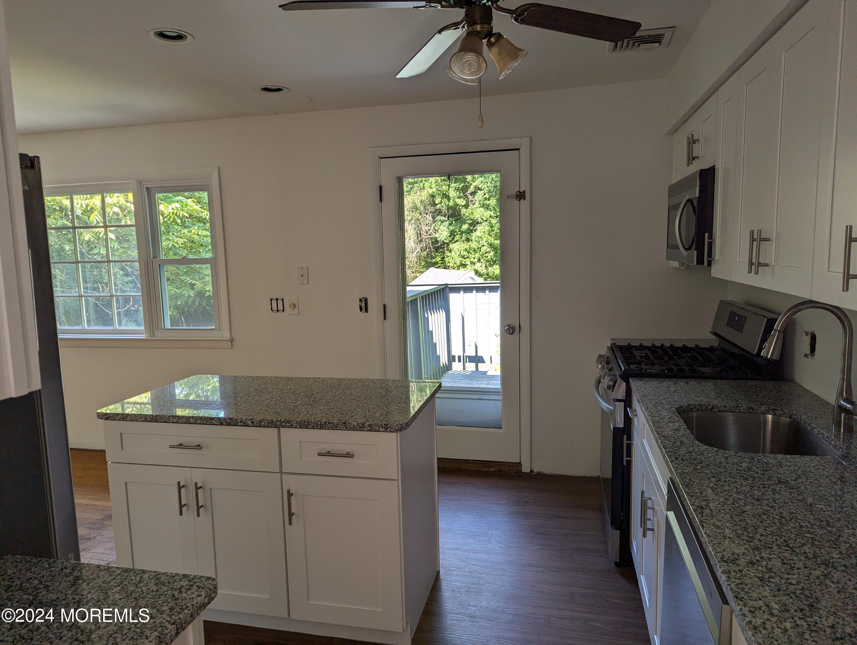 20 Silvers Road, Marlboro, New Jersey image 17