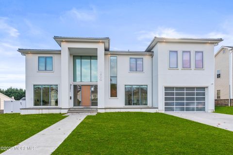 266 Lenox Avenue Long Branch NJ 07740