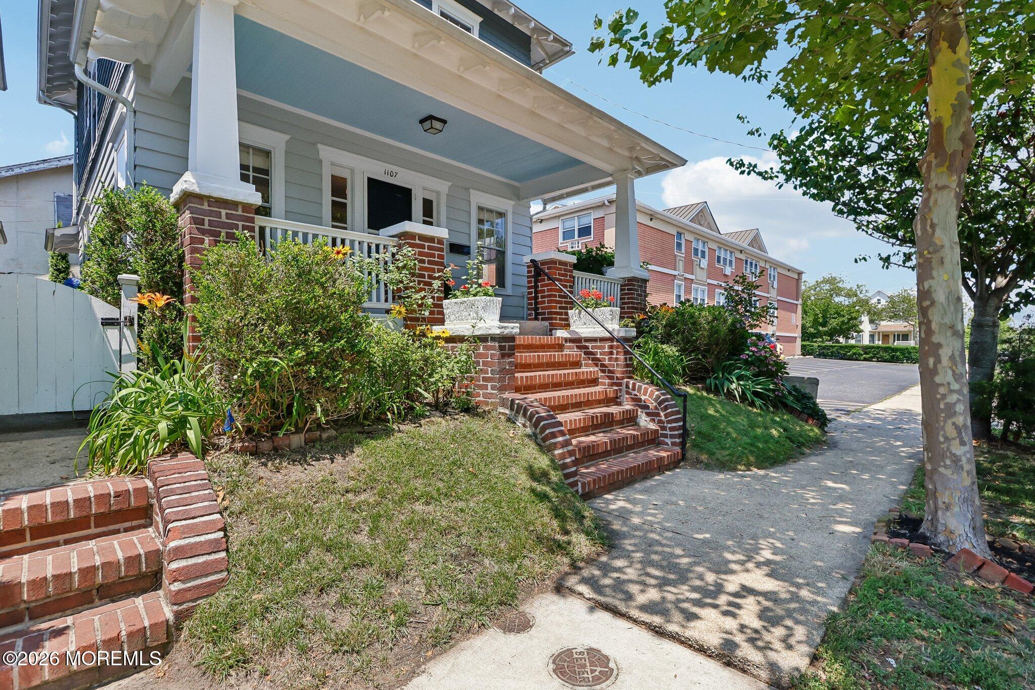 1107 Heck Street