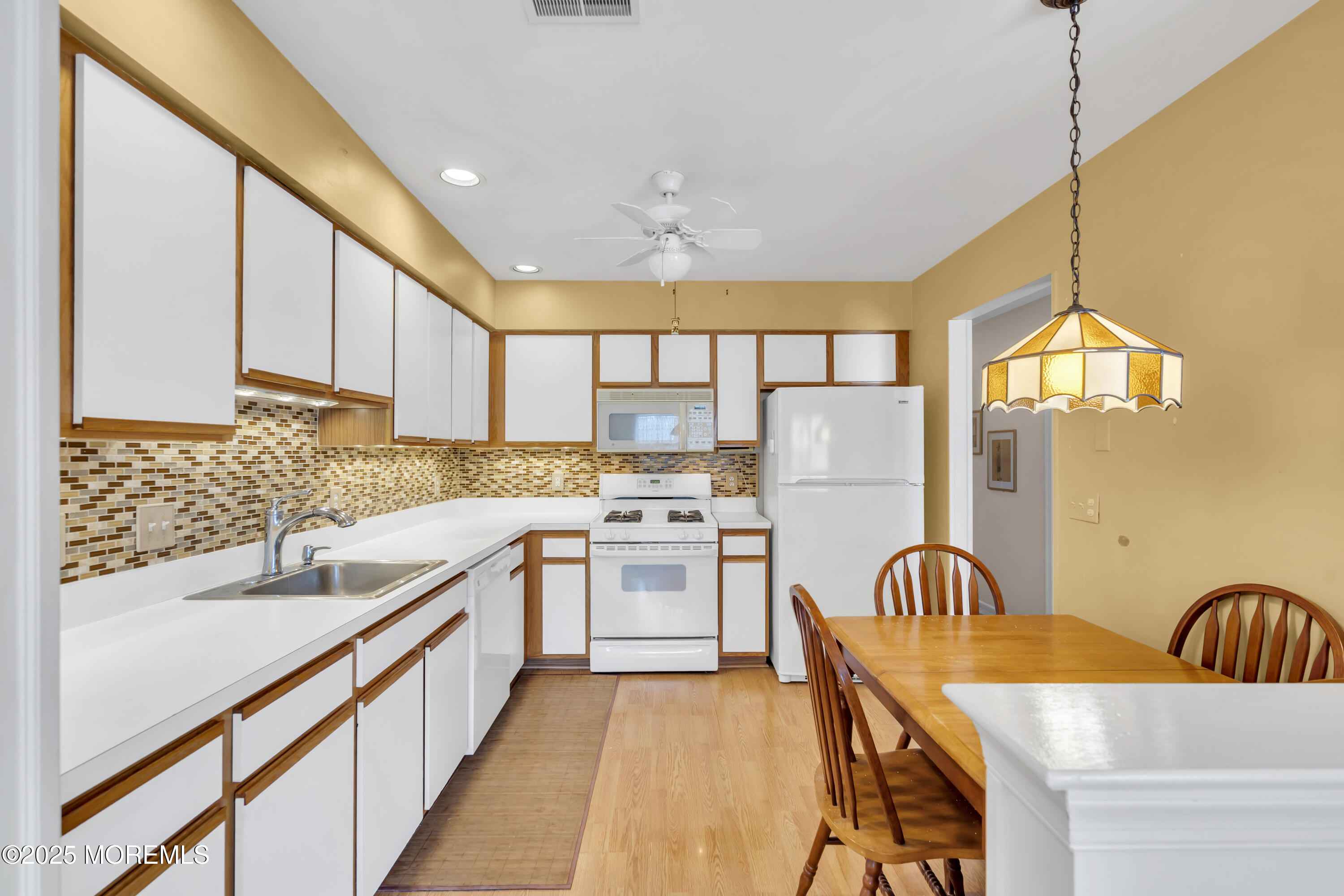 408 Deuce Drive, Wall, New Jersey image 23
