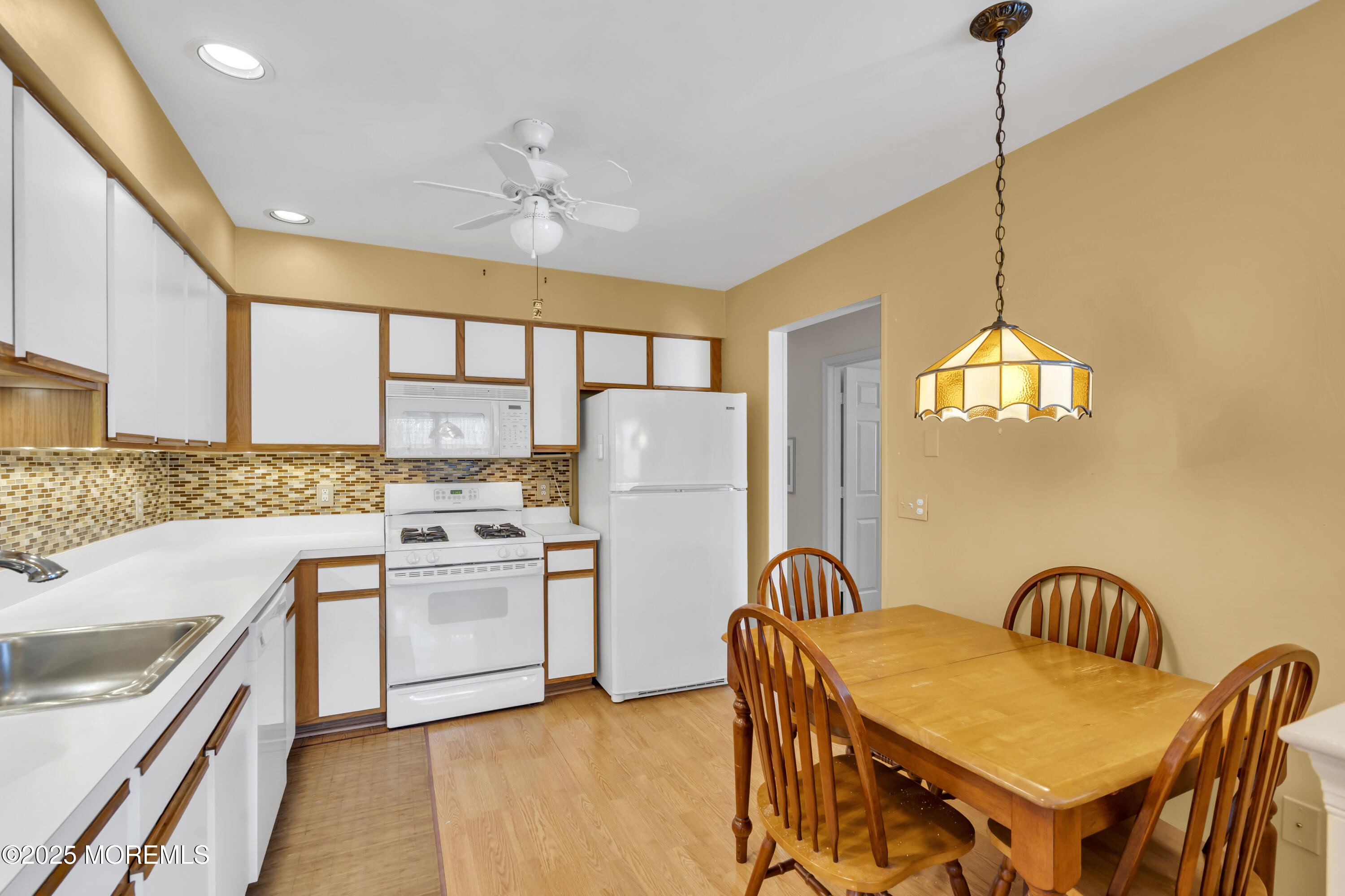408 Deuce Drive, Wall, New Jersey image 24