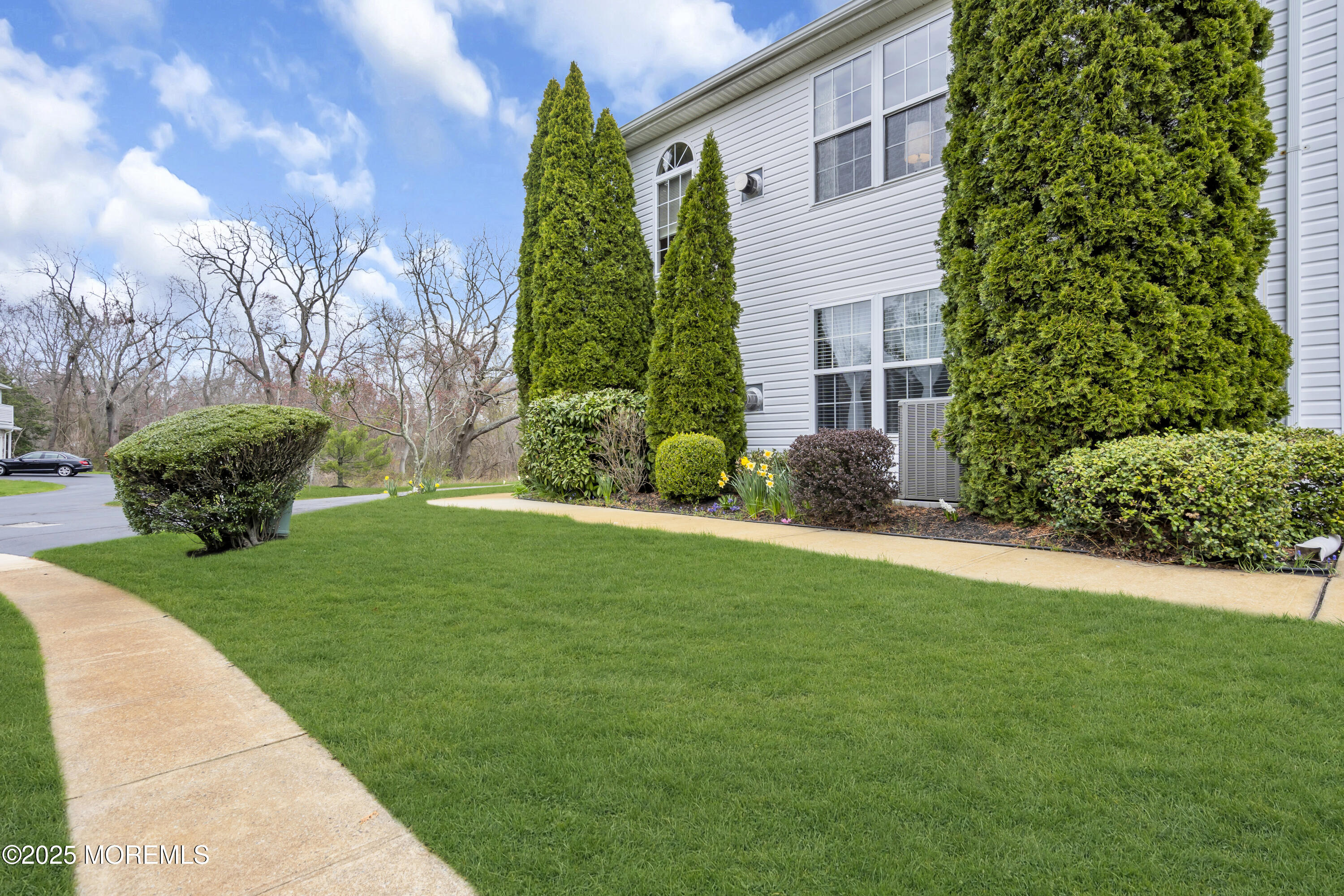 408 Deuce Drive, Wall, New Jersey image 2