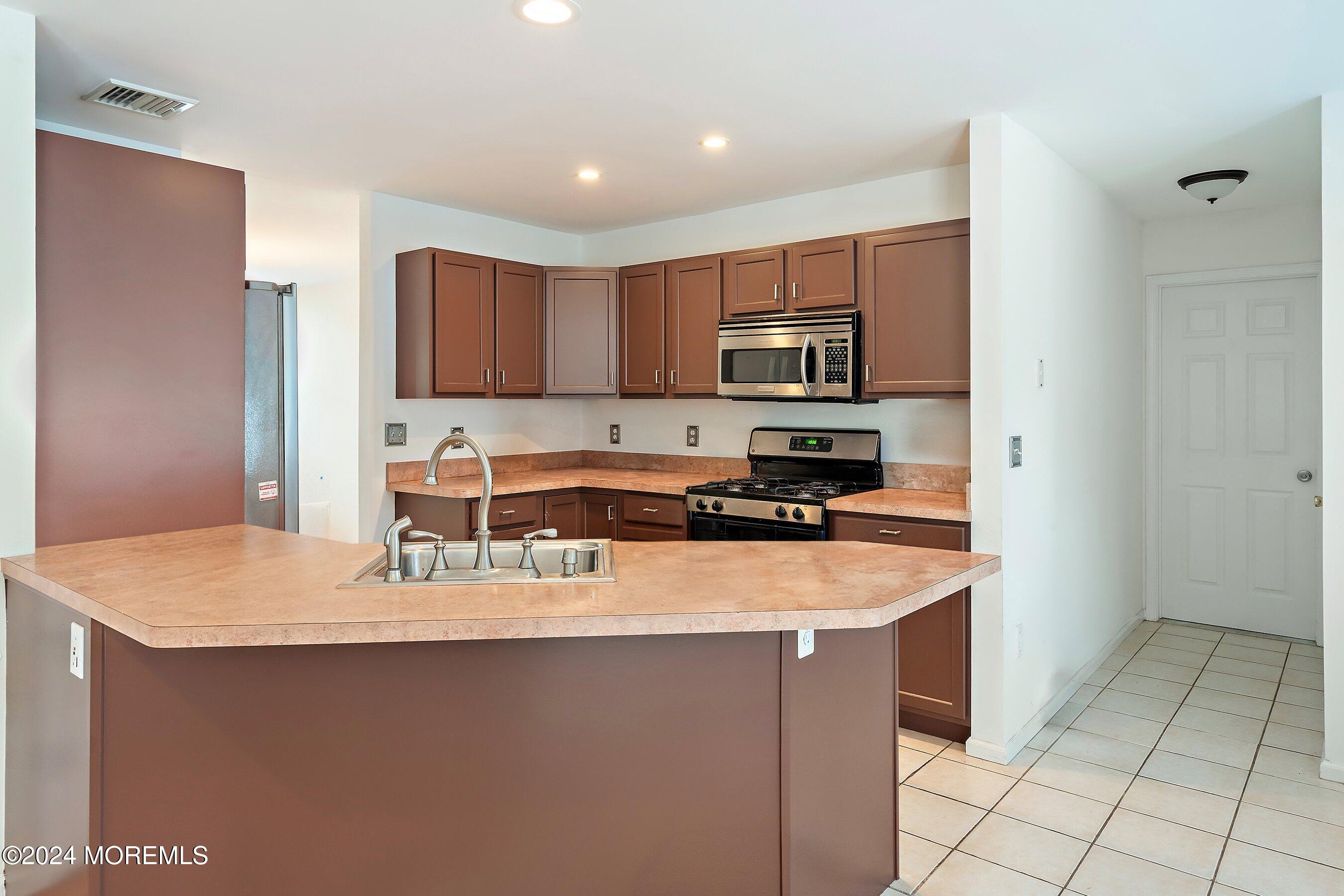 60 Chestnut Way Circle, Barnegat, New Jersey image 10