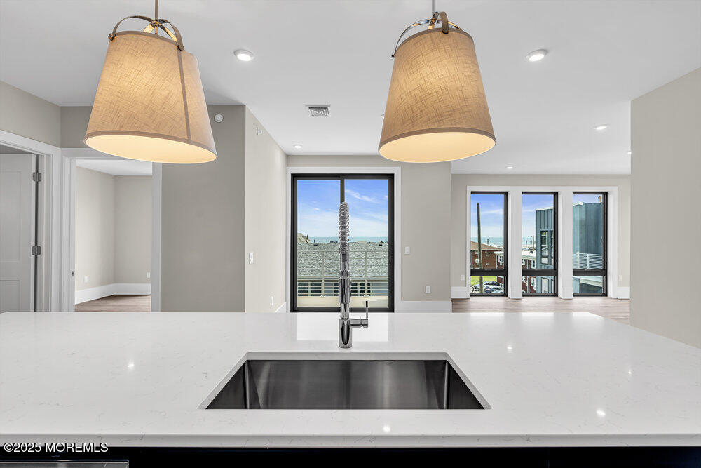 218 3rd Avenue 306