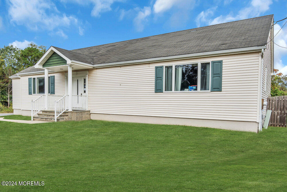 83 Riverwood Drive
