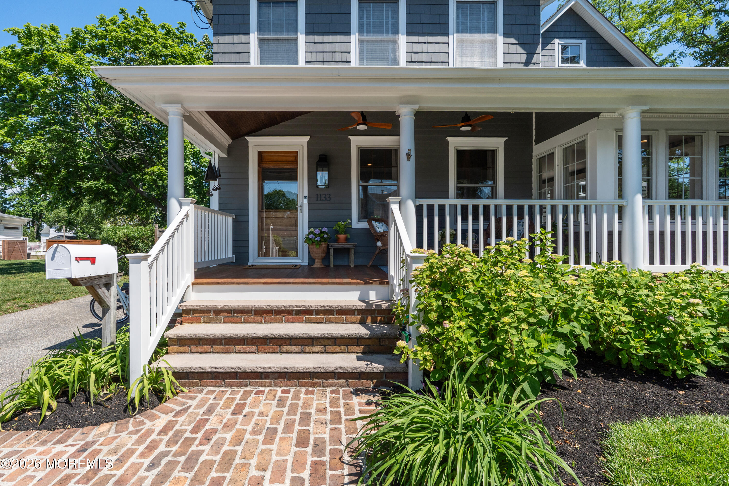 1133 Pine Bluff Avenue