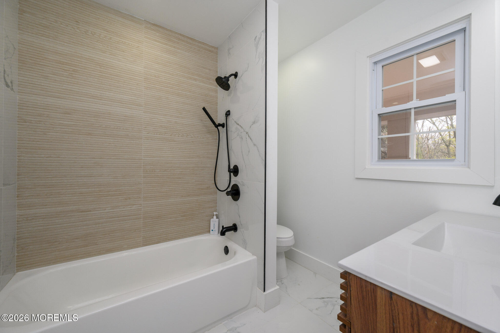 Toms River, New Jersey, 08755, United States, 5 Bedrooms Bedrooms, ,4 BathroomsBathrooms,Residential,Active,2042227