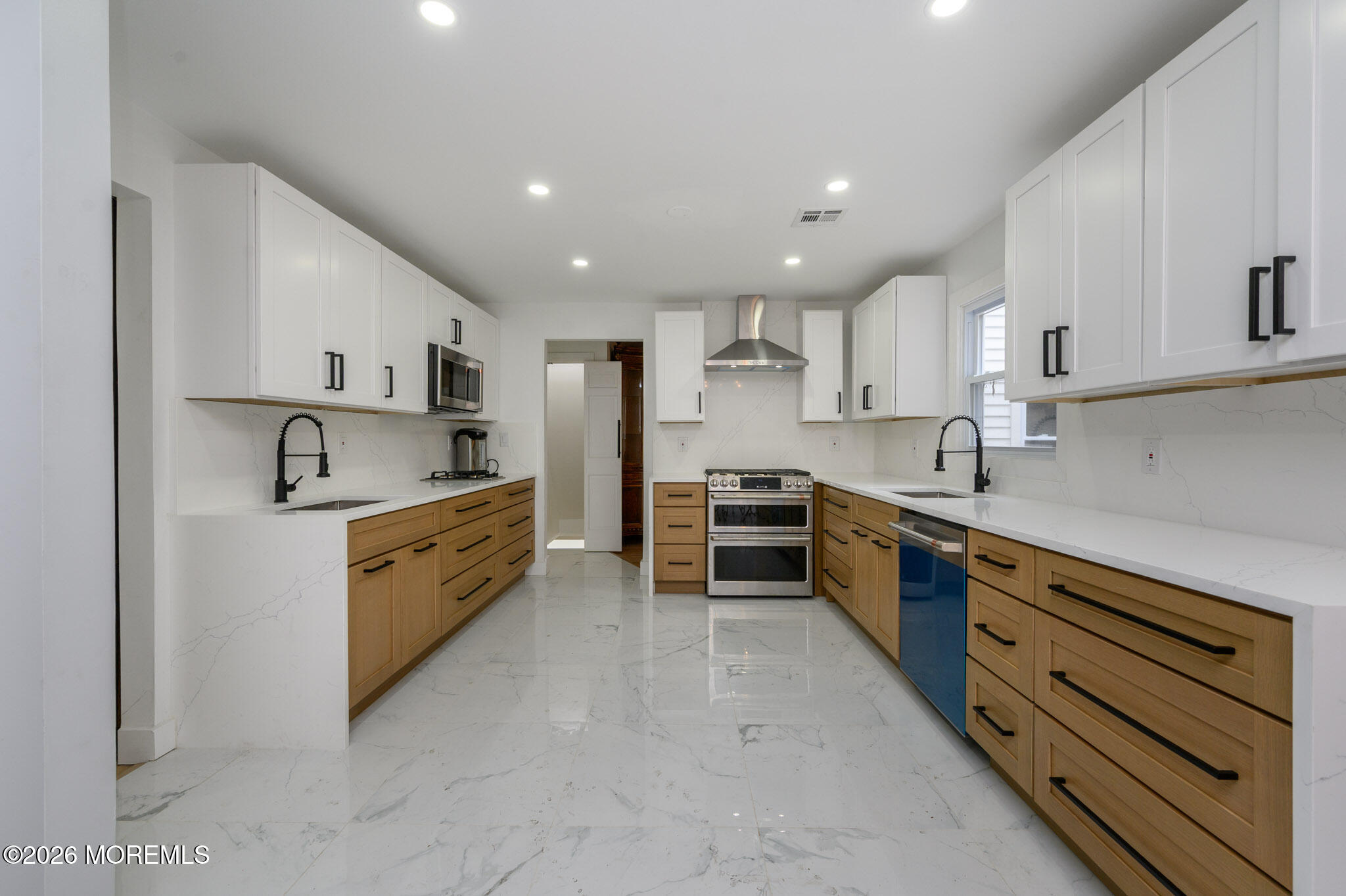 Toms River, New Jersey, 08755, United States, 5 Bedrooms Bedrooms, ,4 BathroomsBathrooms,Residential,Active,2042227