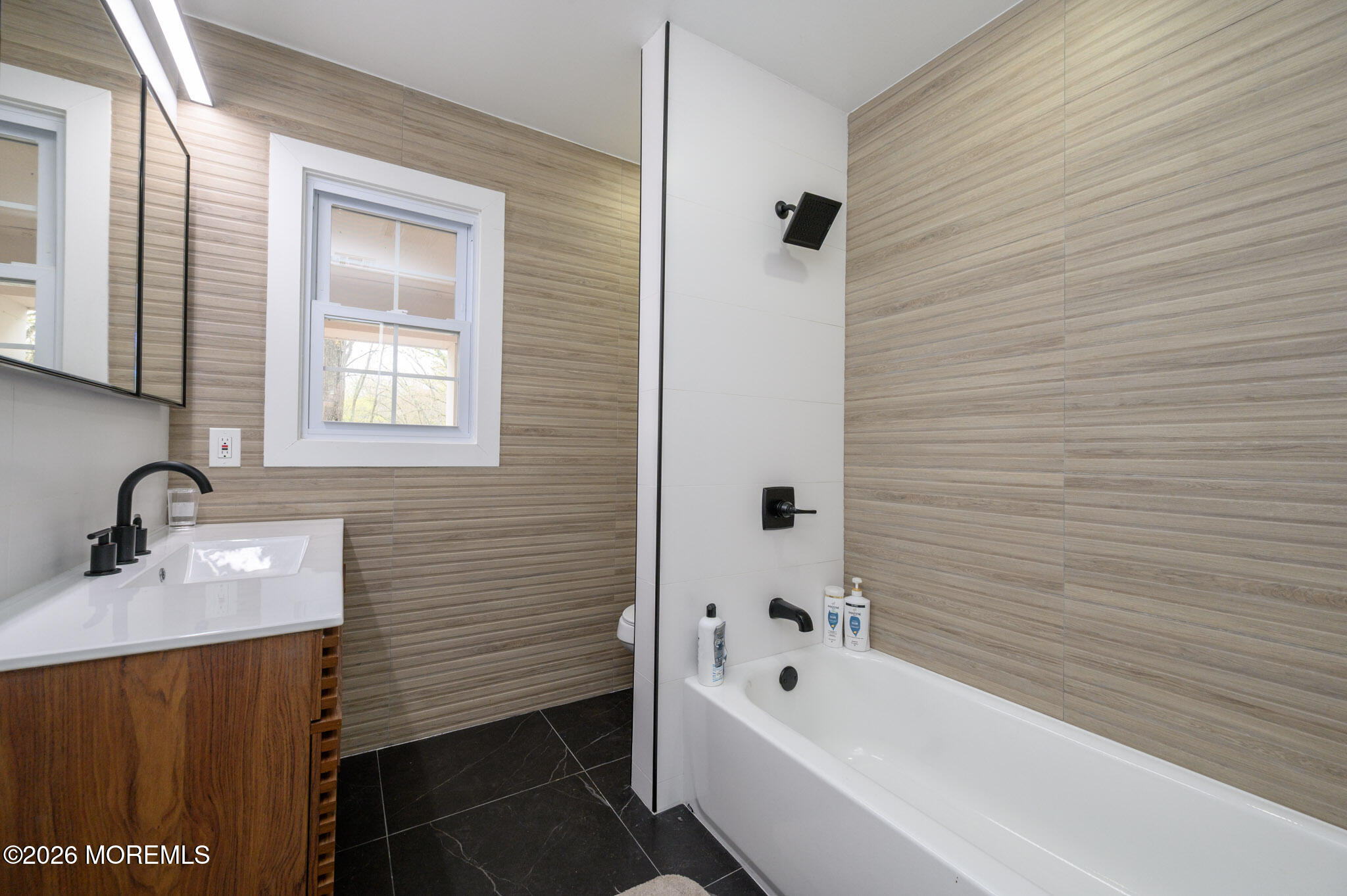 Toms River, New Jersey, 08755, United States, 5 Bedrooms Bedrooms, ,4 BathroomsBathrooms,Residential,Active,2042227