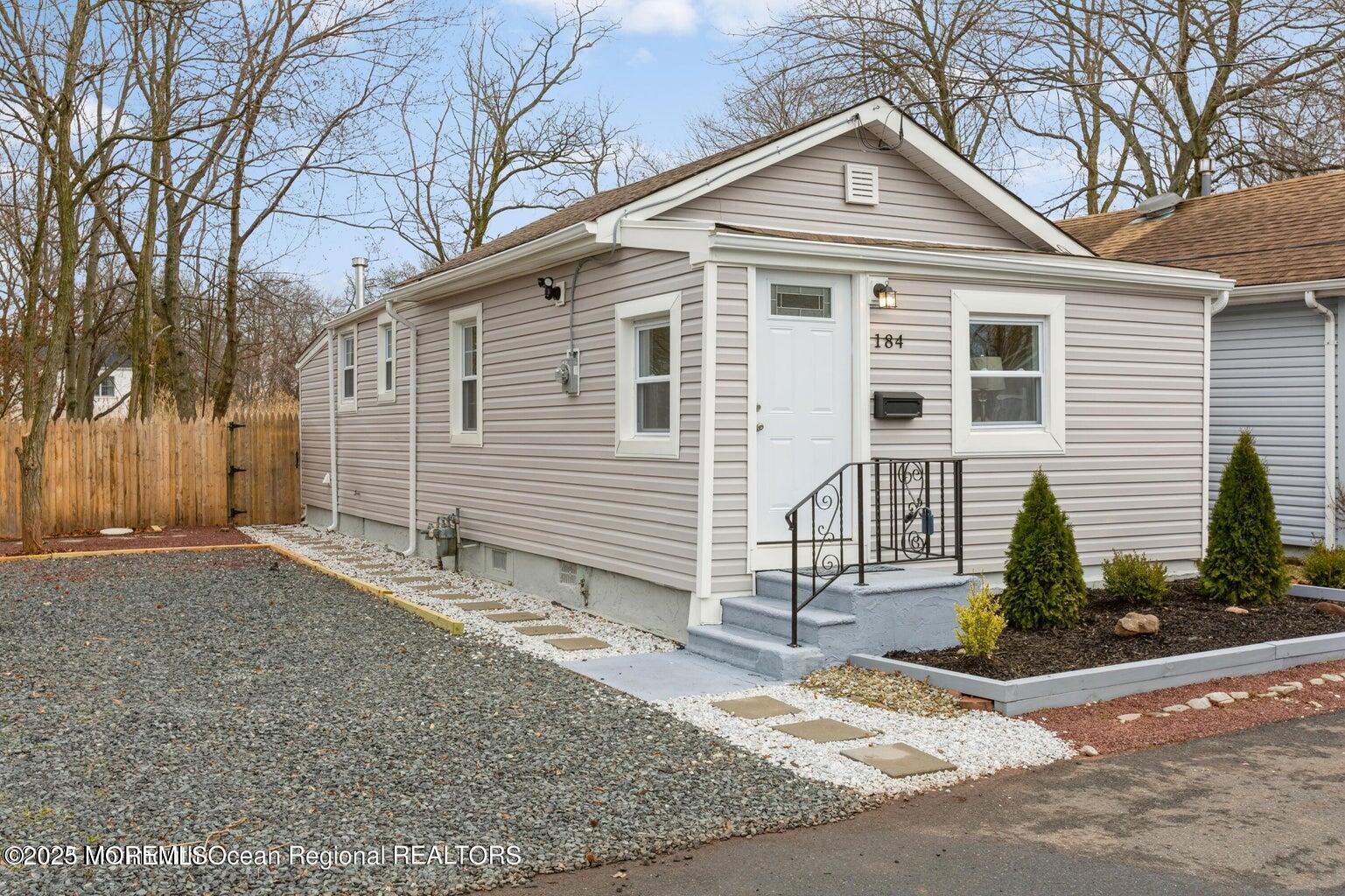 184 S Park Avenue, Hazlet, New Jersey image 2