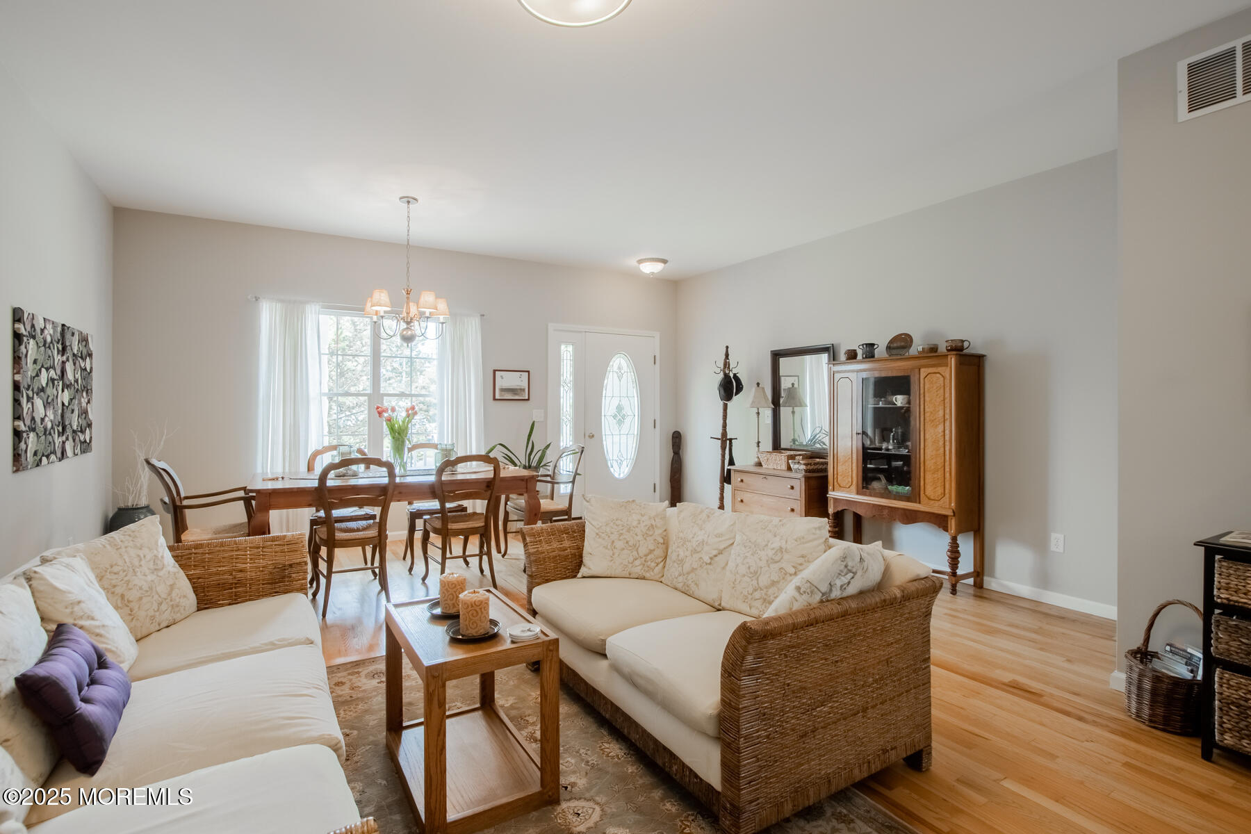 8 Woolley Avenue
