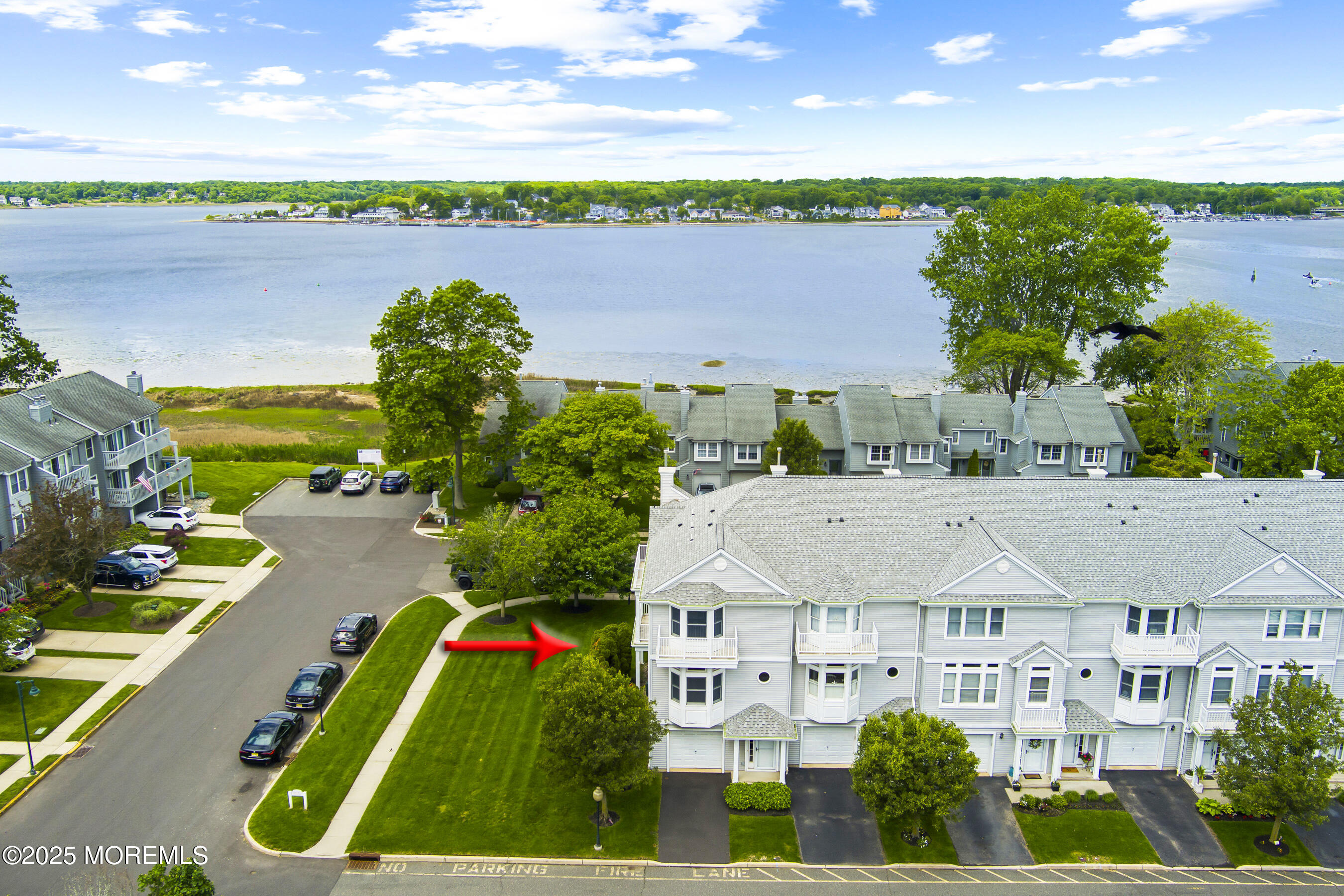 401 Captains Way