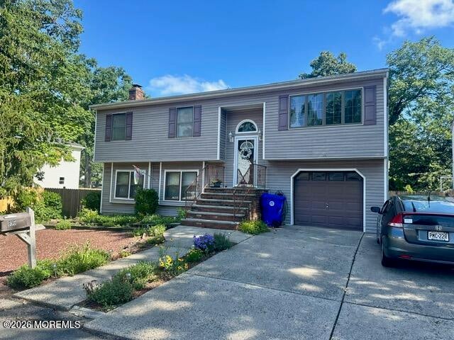 896 Lynnwood Avenue