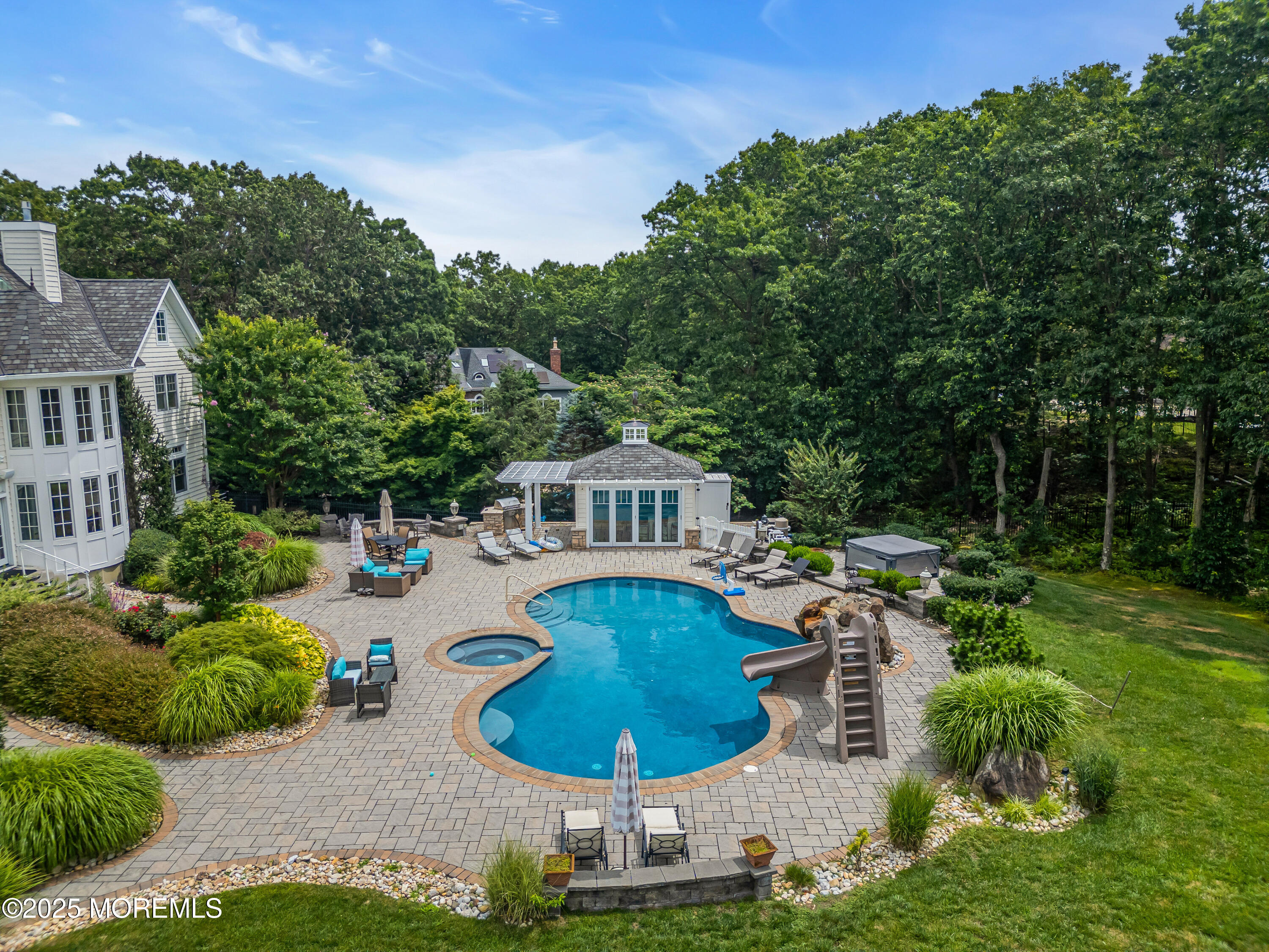 2128 Shadow Lane
