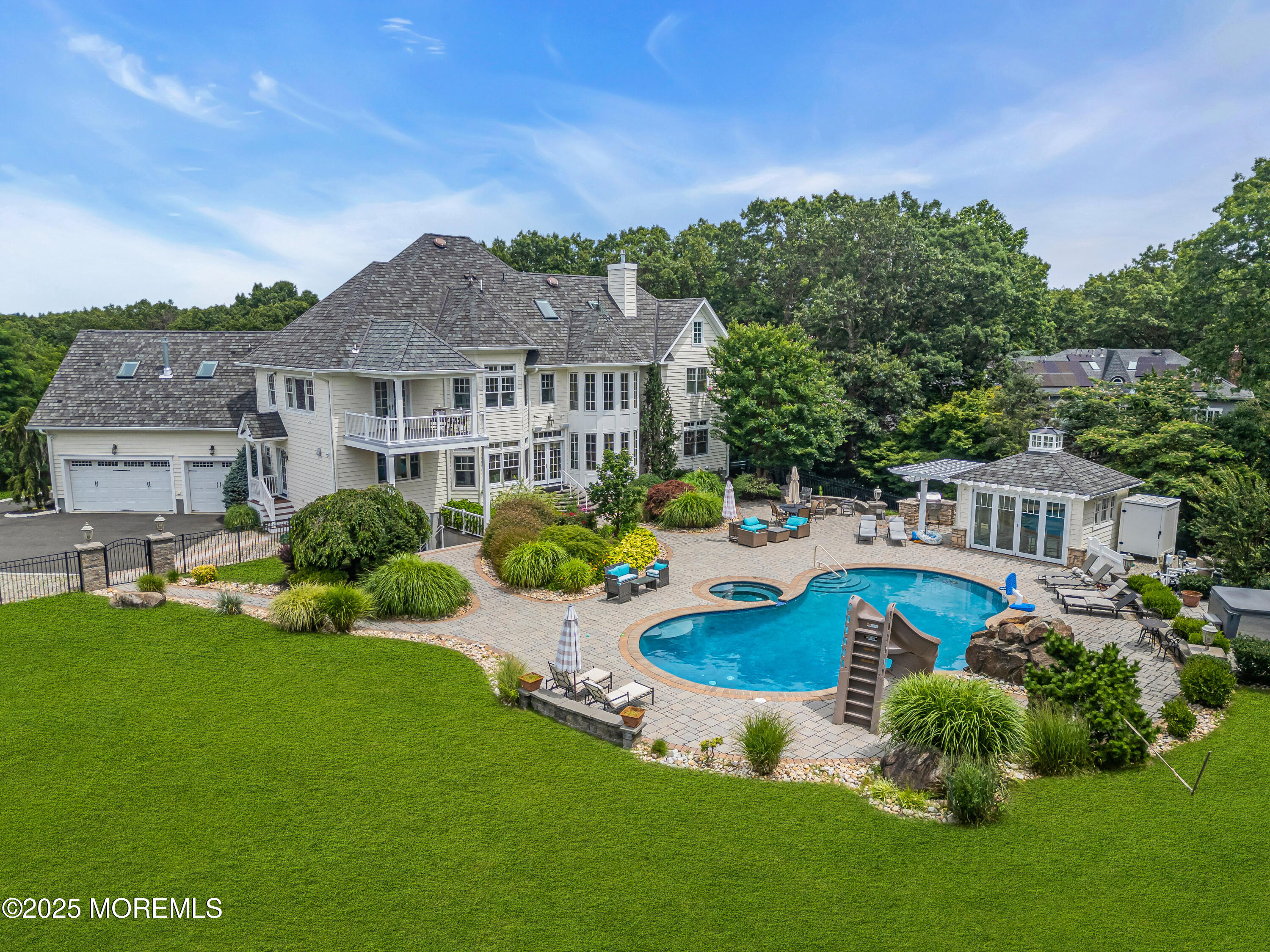 2128 Shadow Lane
