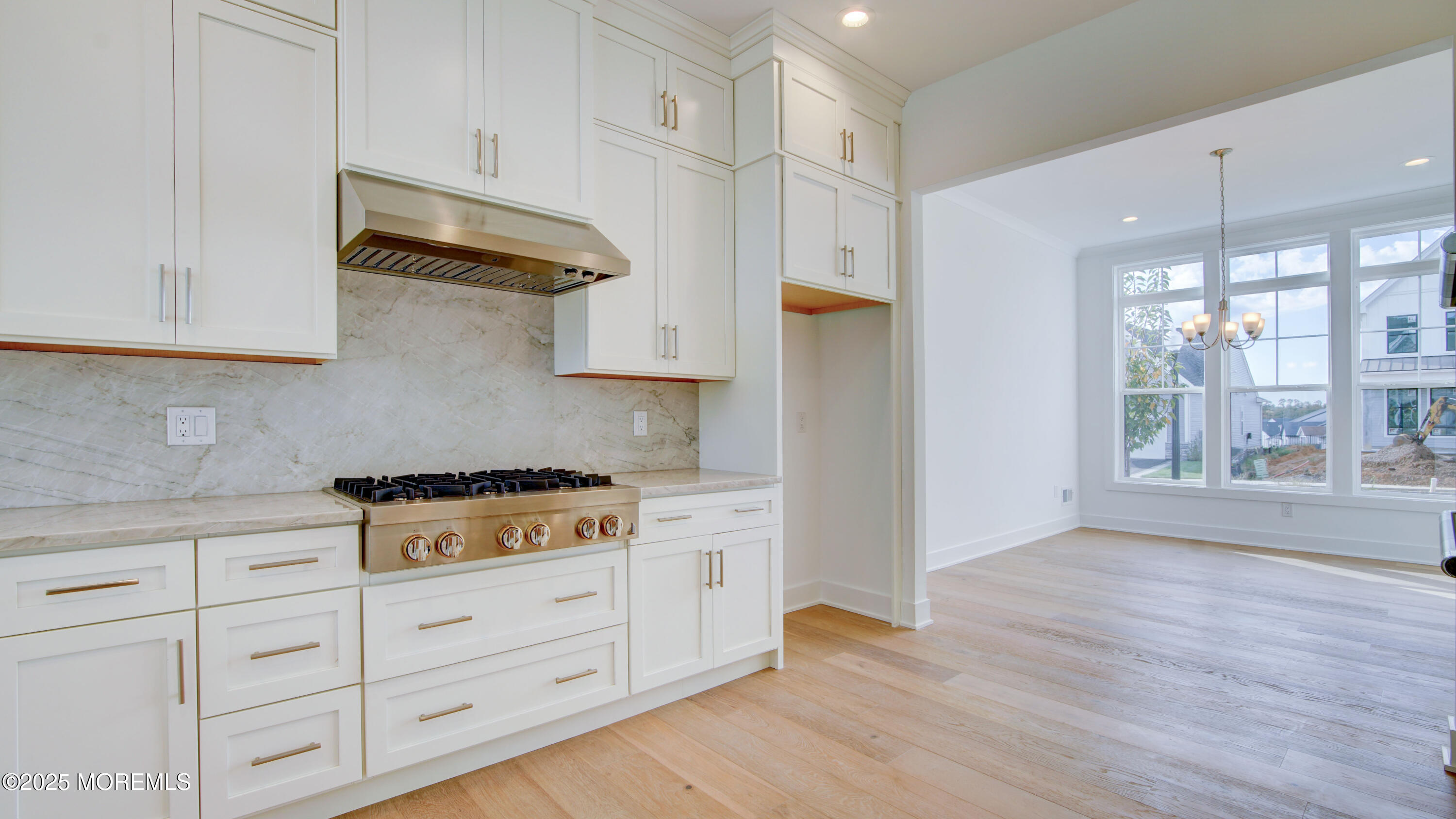 7 Ashlynn Court, Manalapan, New Jersey image 6