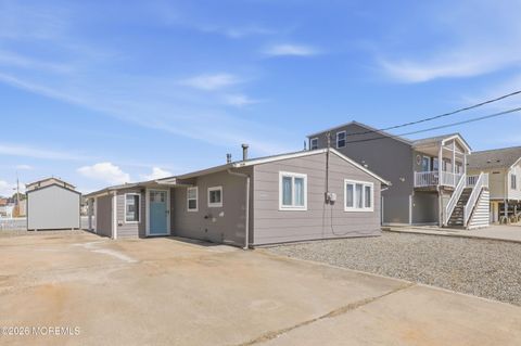 Homes For Sale - 18 Lake Huron Drive<br/> Ocean County, Little Egg Harbor, NJ 08087