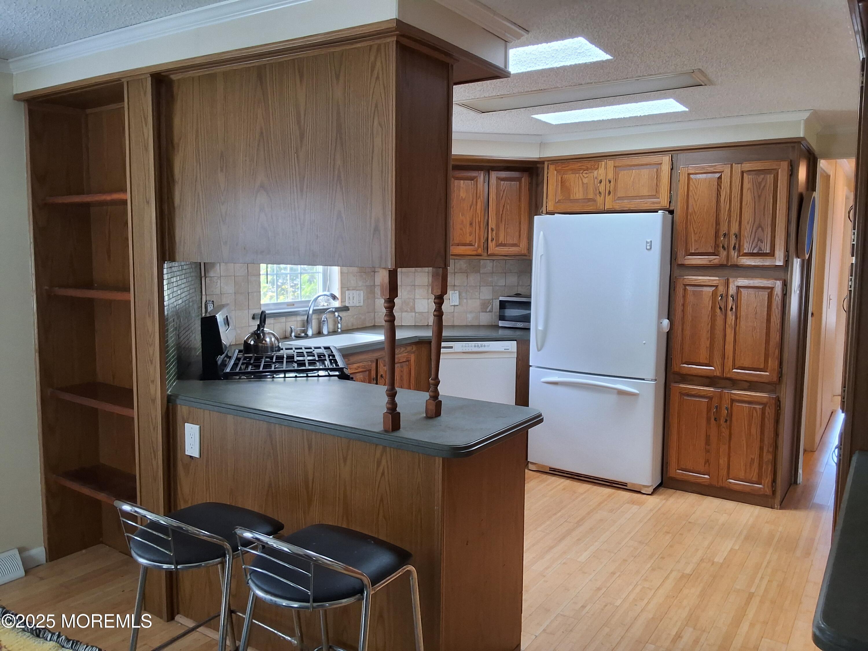 32 Village Road, Morganville, New Jersey image 14