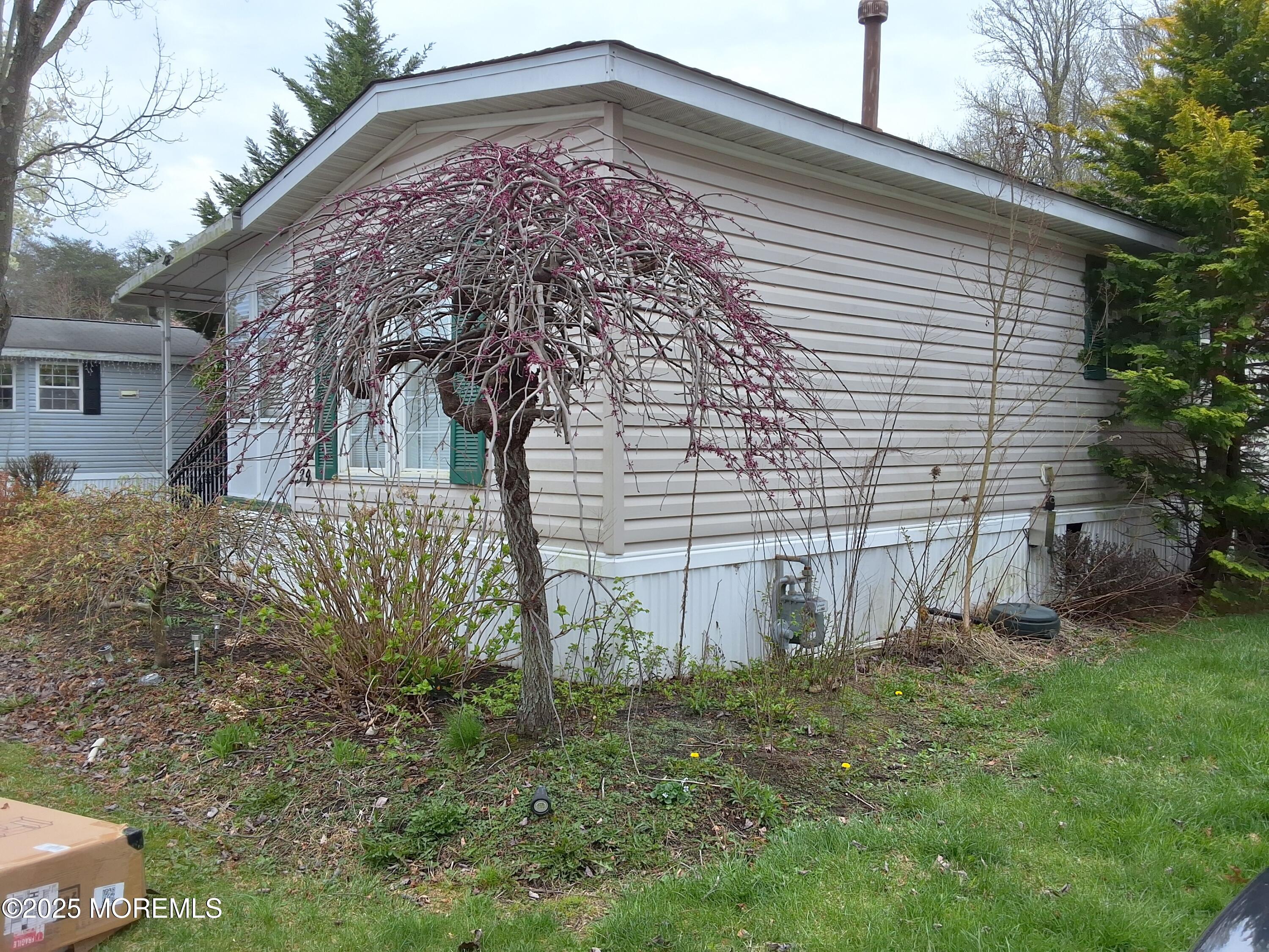 32 Village Road, Morganville, New Jersey image 3