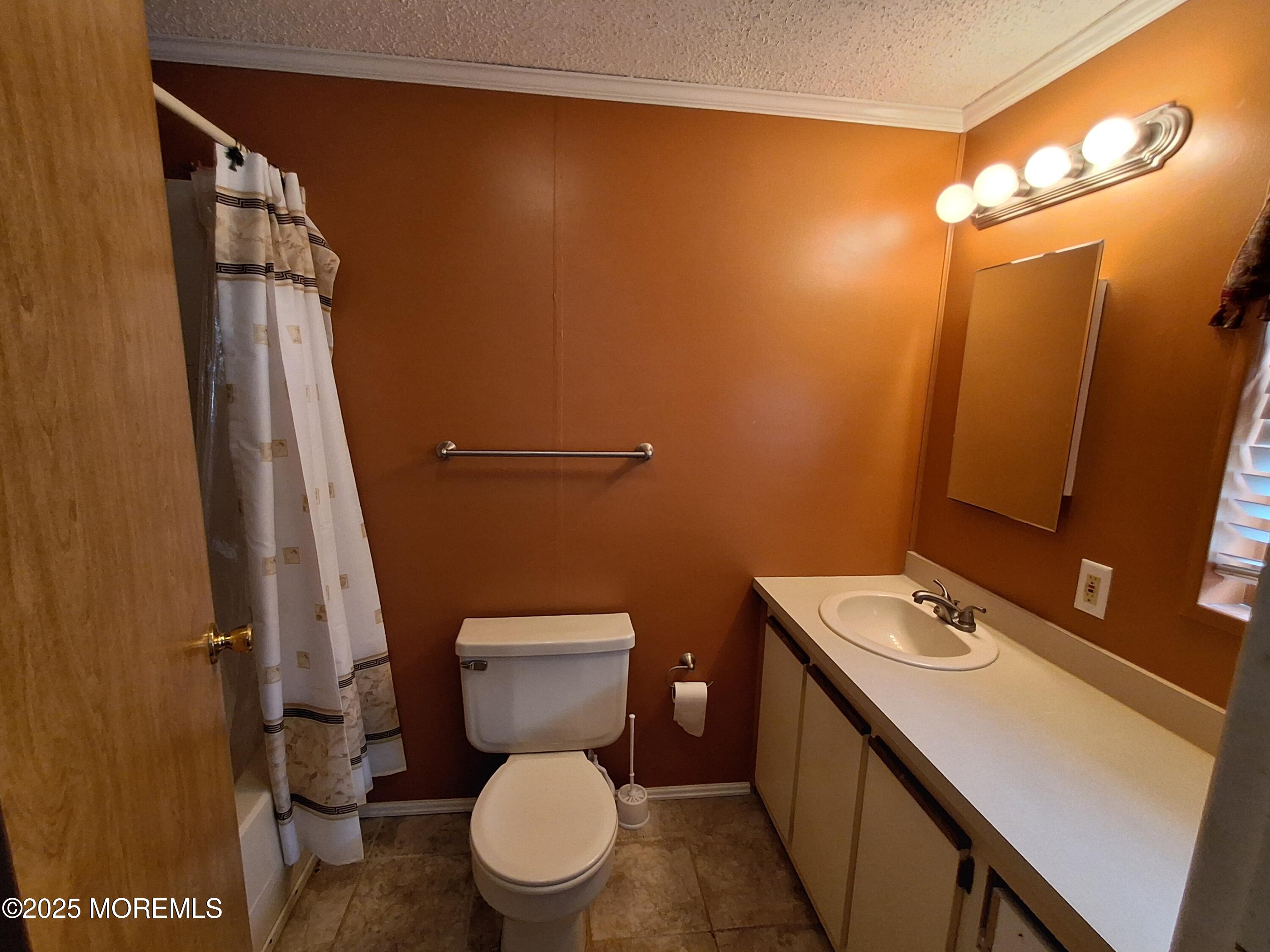32 Village Road, Morganville, New Jersey image 21