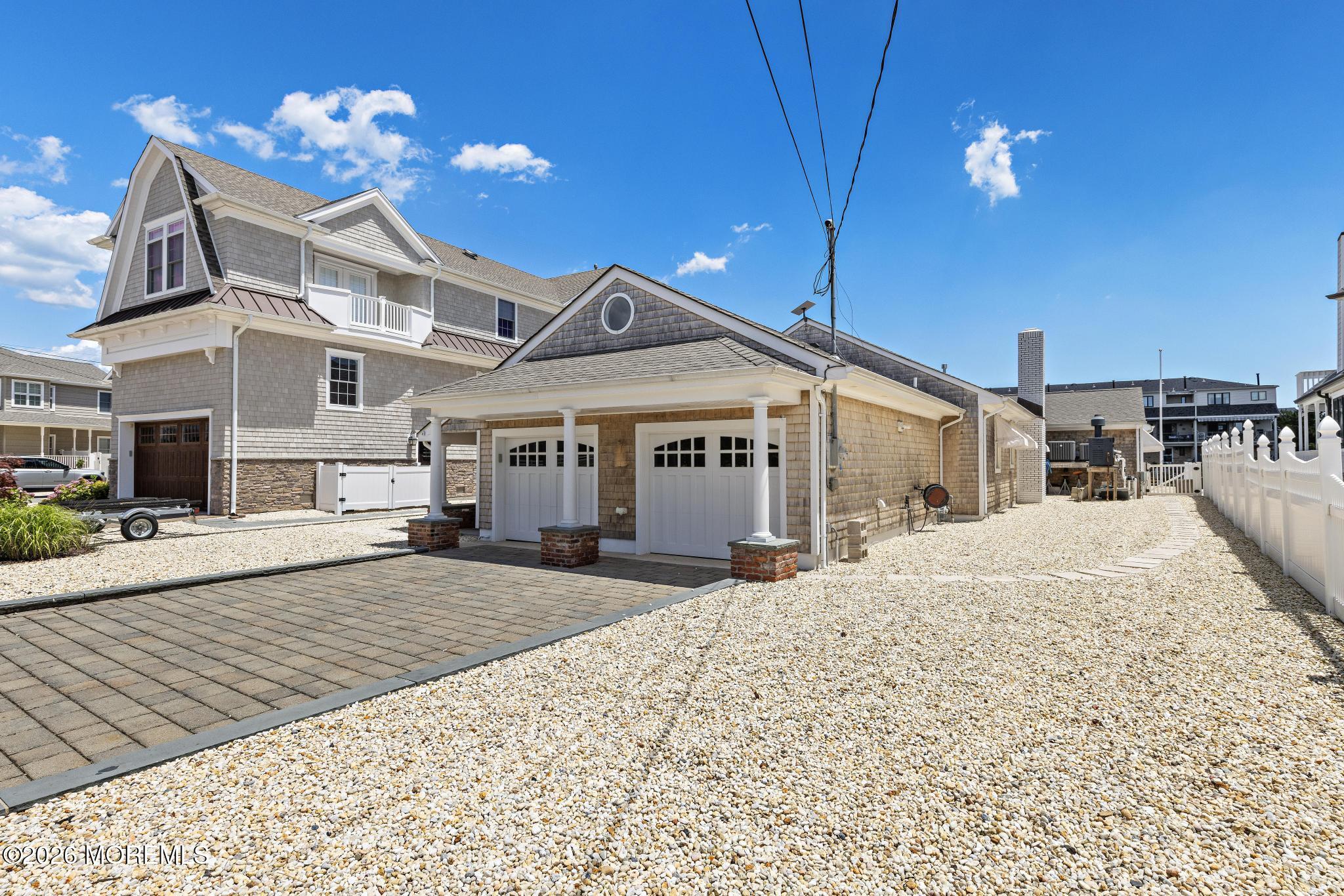 120 Dickman Drive