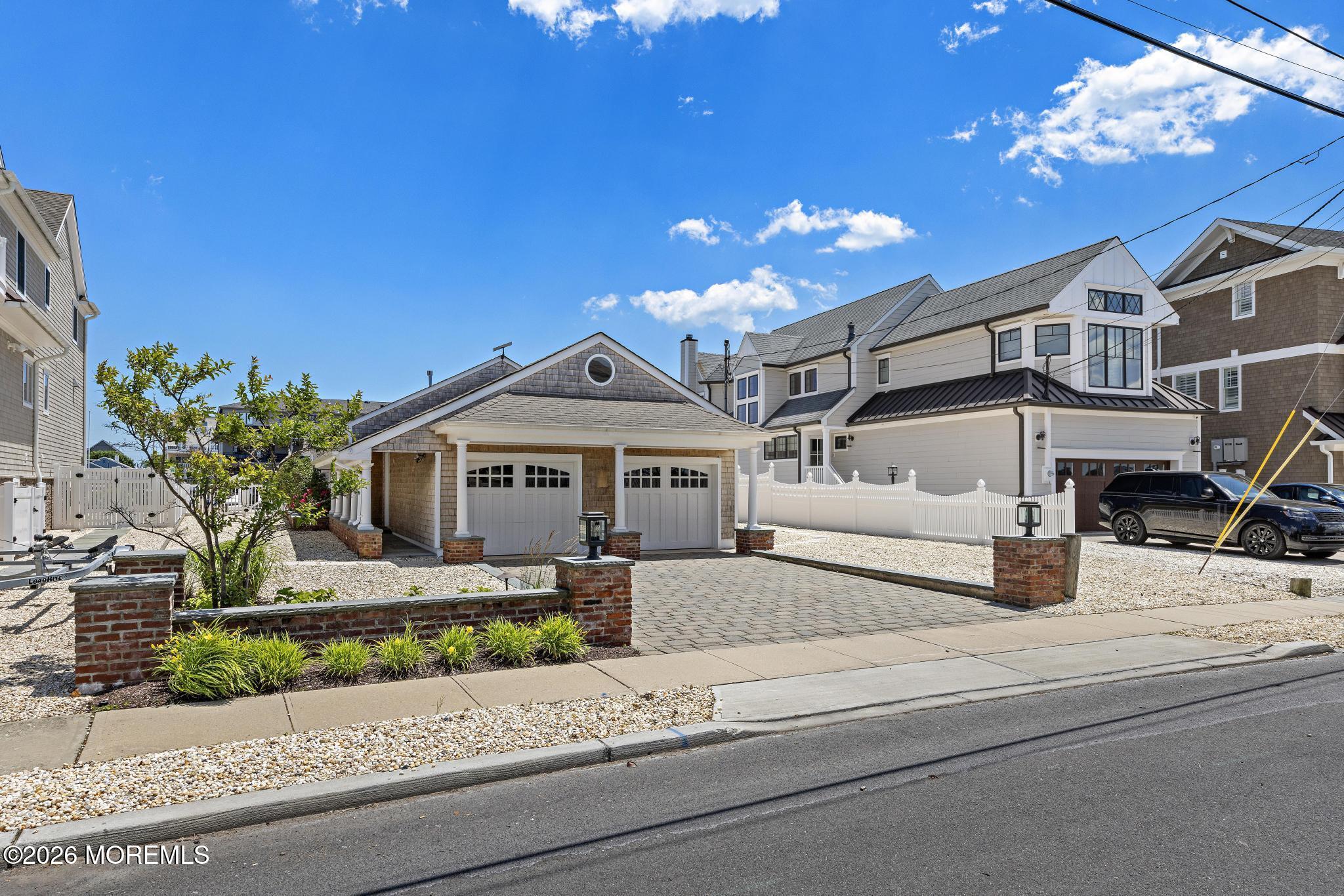 120 Dickman Drive