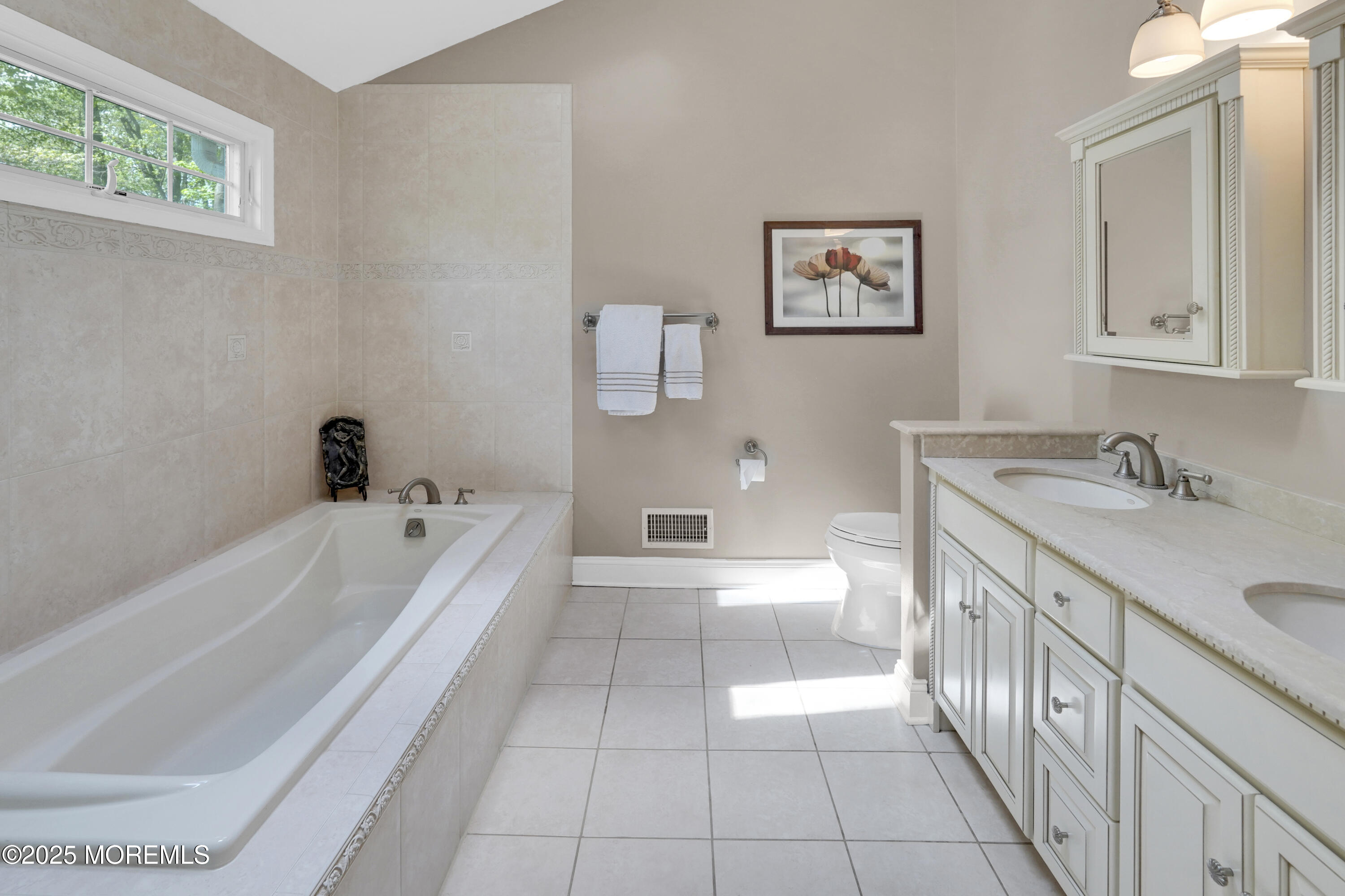 105 Tallwood Lane, Lincroft, New Jersey image 38