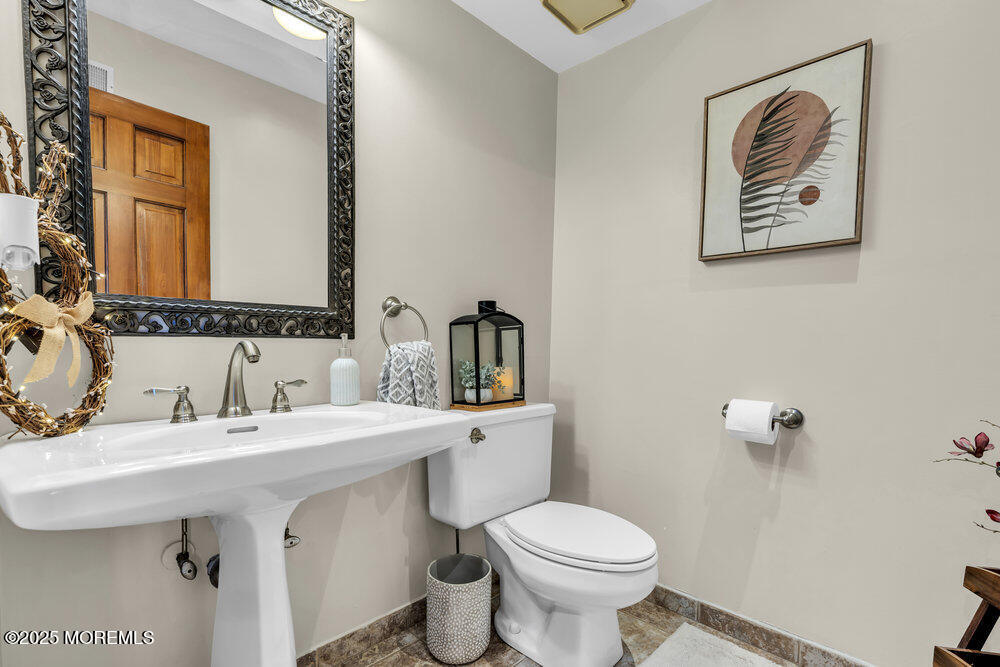 281 Jill Court, Toms River, New Jersey image 16