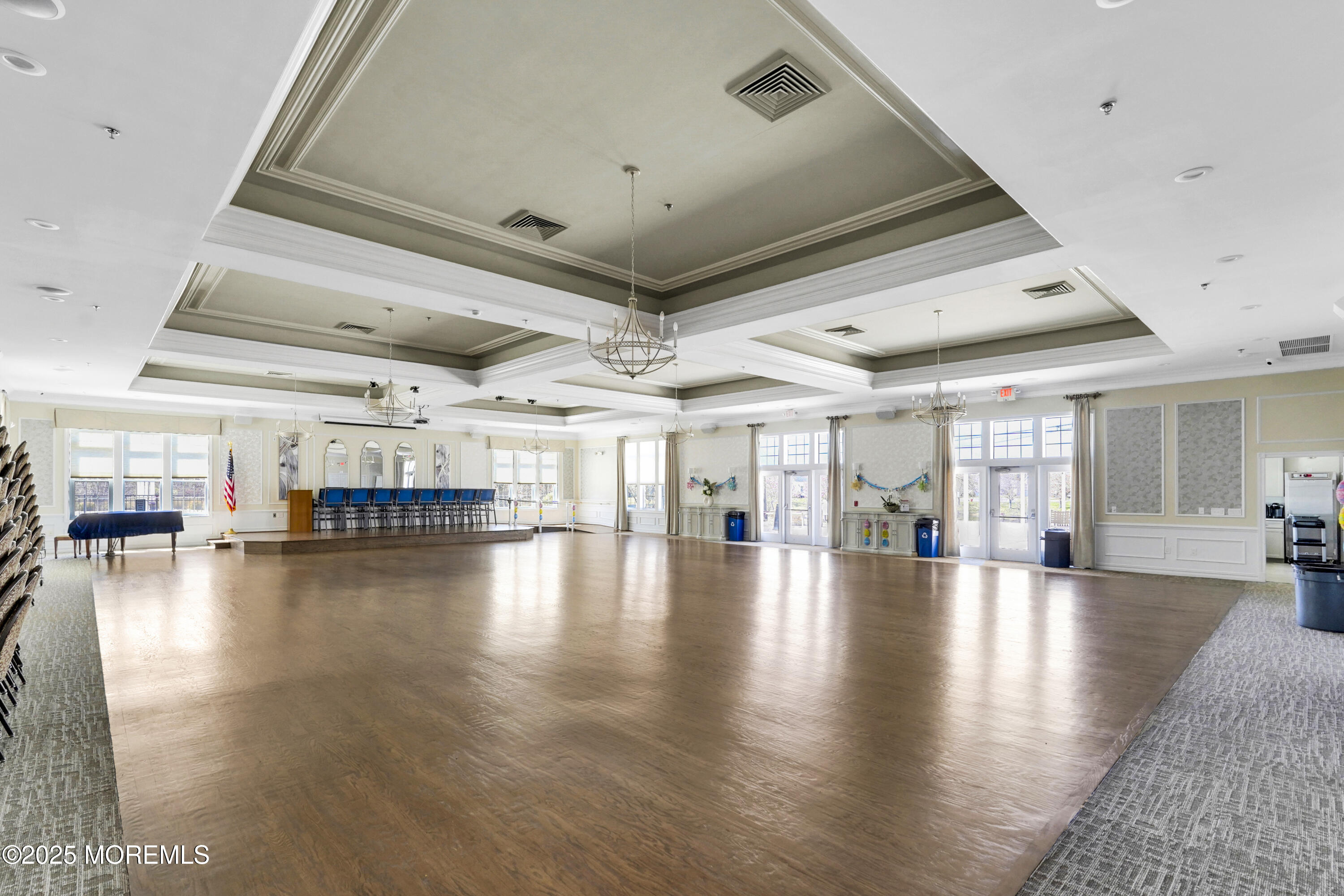 60 E Bosworth Boulevard, Farmingdale, New Jersey image 49
