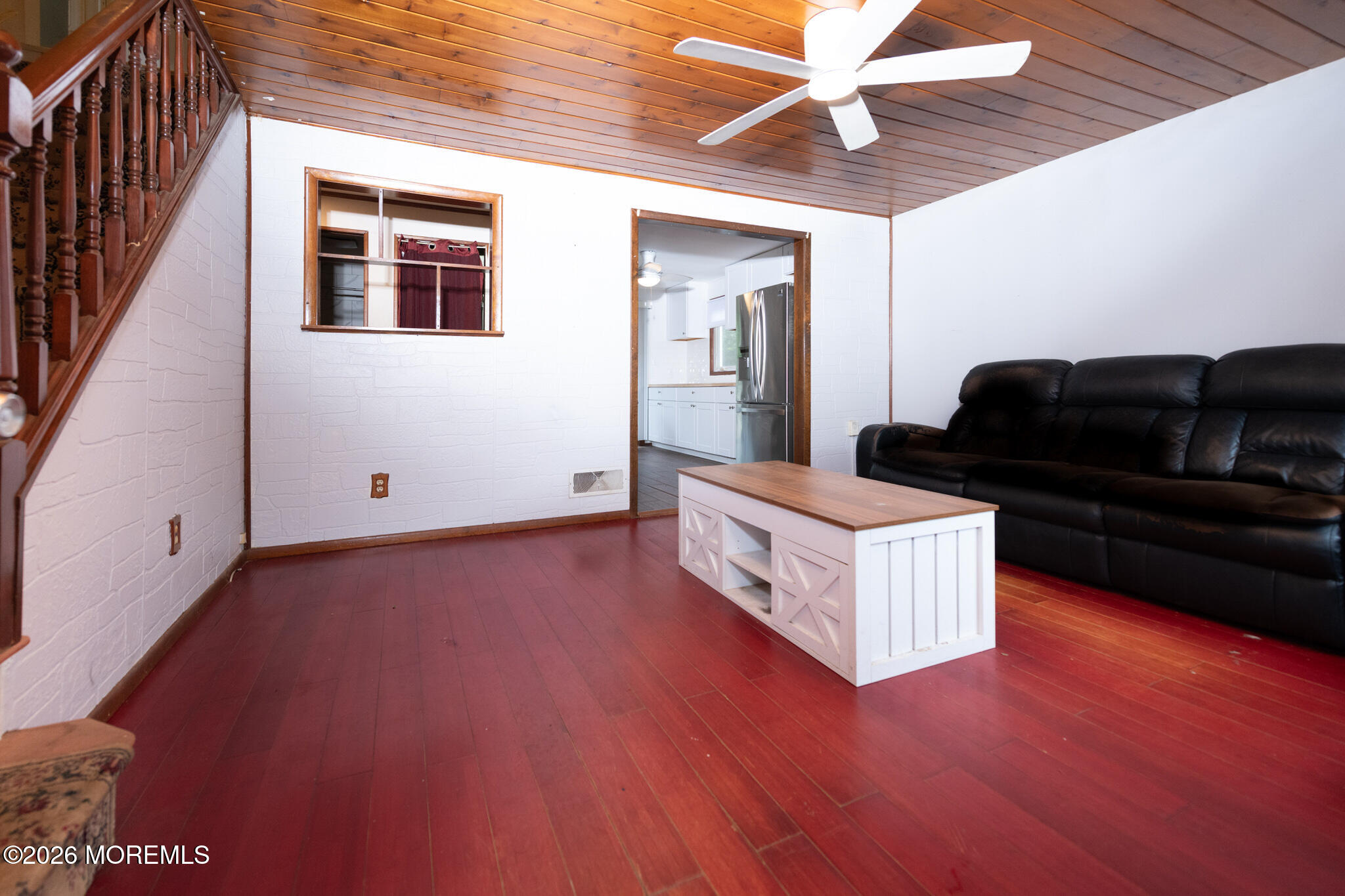 302 Edgeview Road