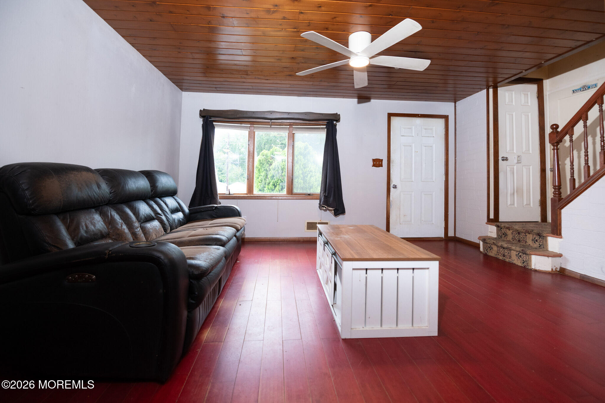 302 Edgeview Road