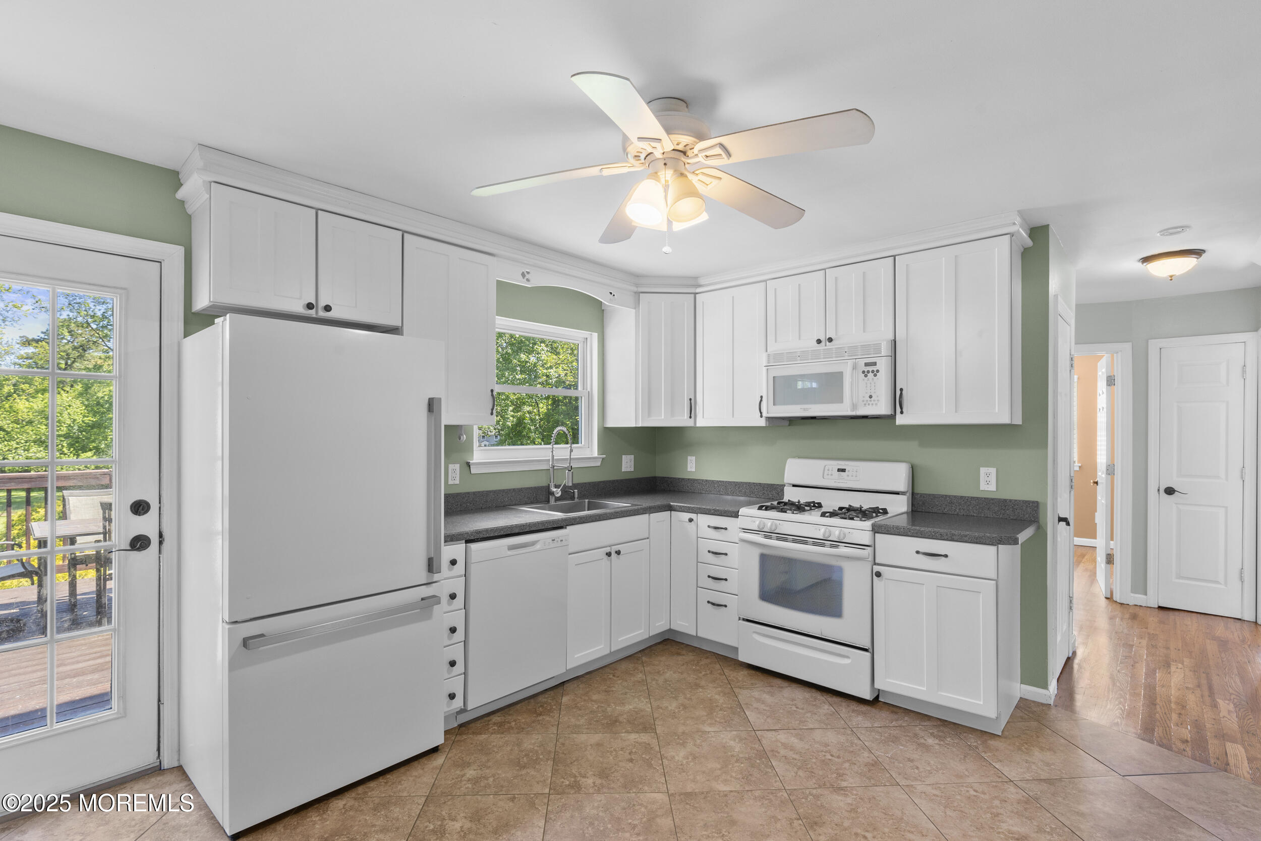 18 Hampton Road, Howell, New Jersey image 8