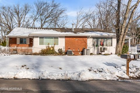 27 Cardinal Street B Manchester NJ 08759