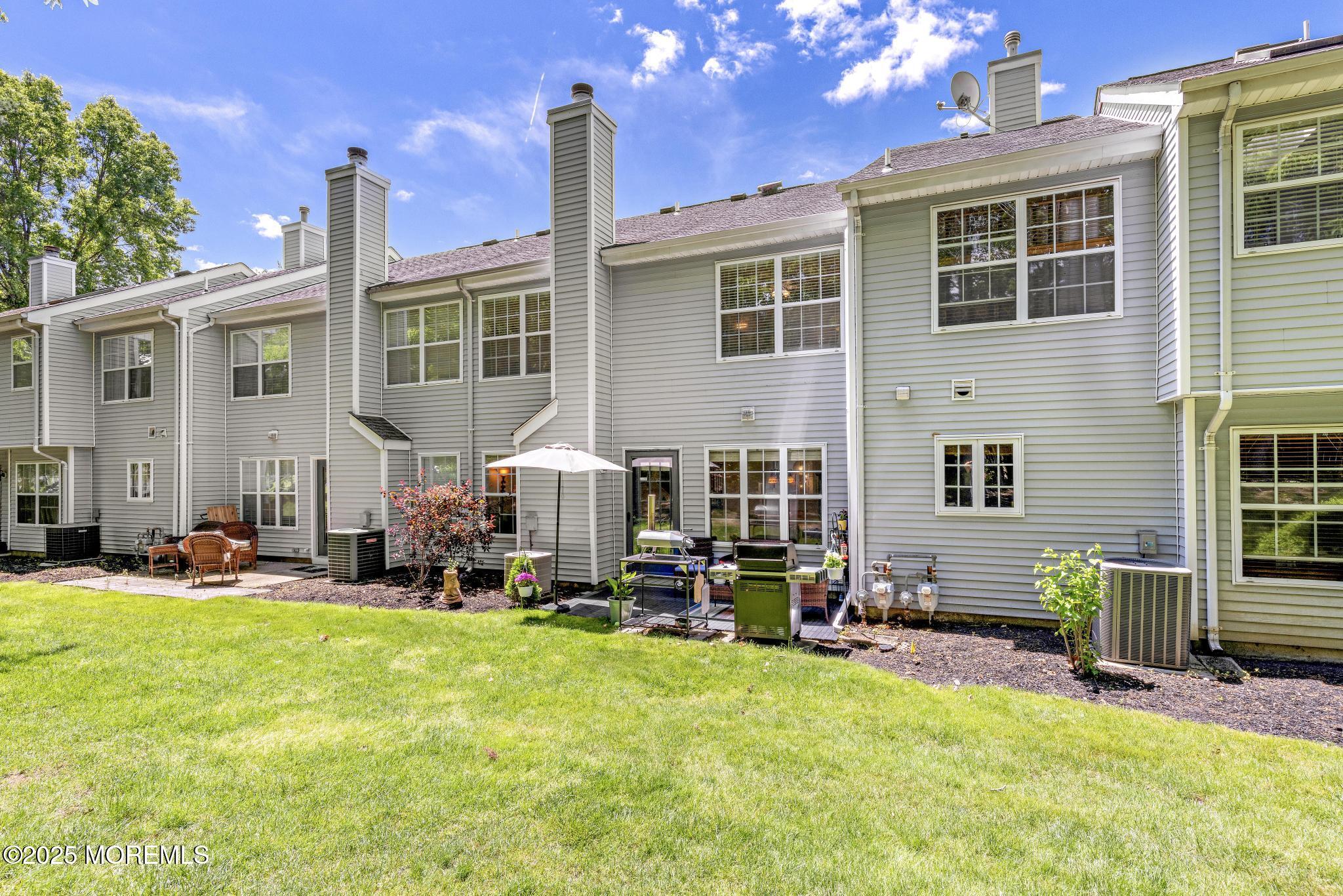 405 Hampton Court #15-4, Manalapan, New Jersey image 34