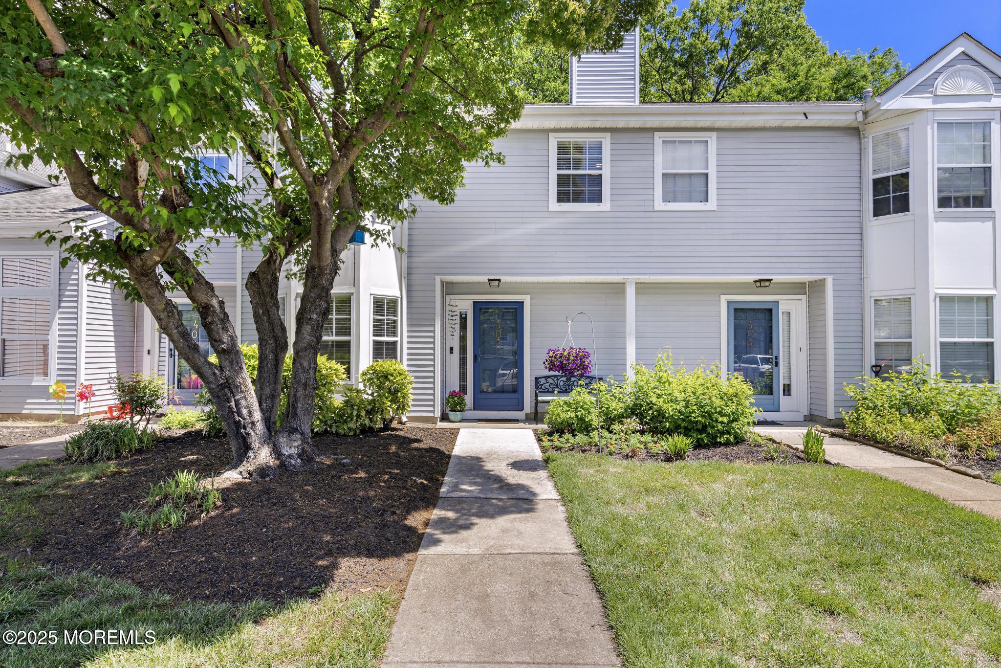405 Hampton Court #15-4, Manalapan, New Jersey image 2
