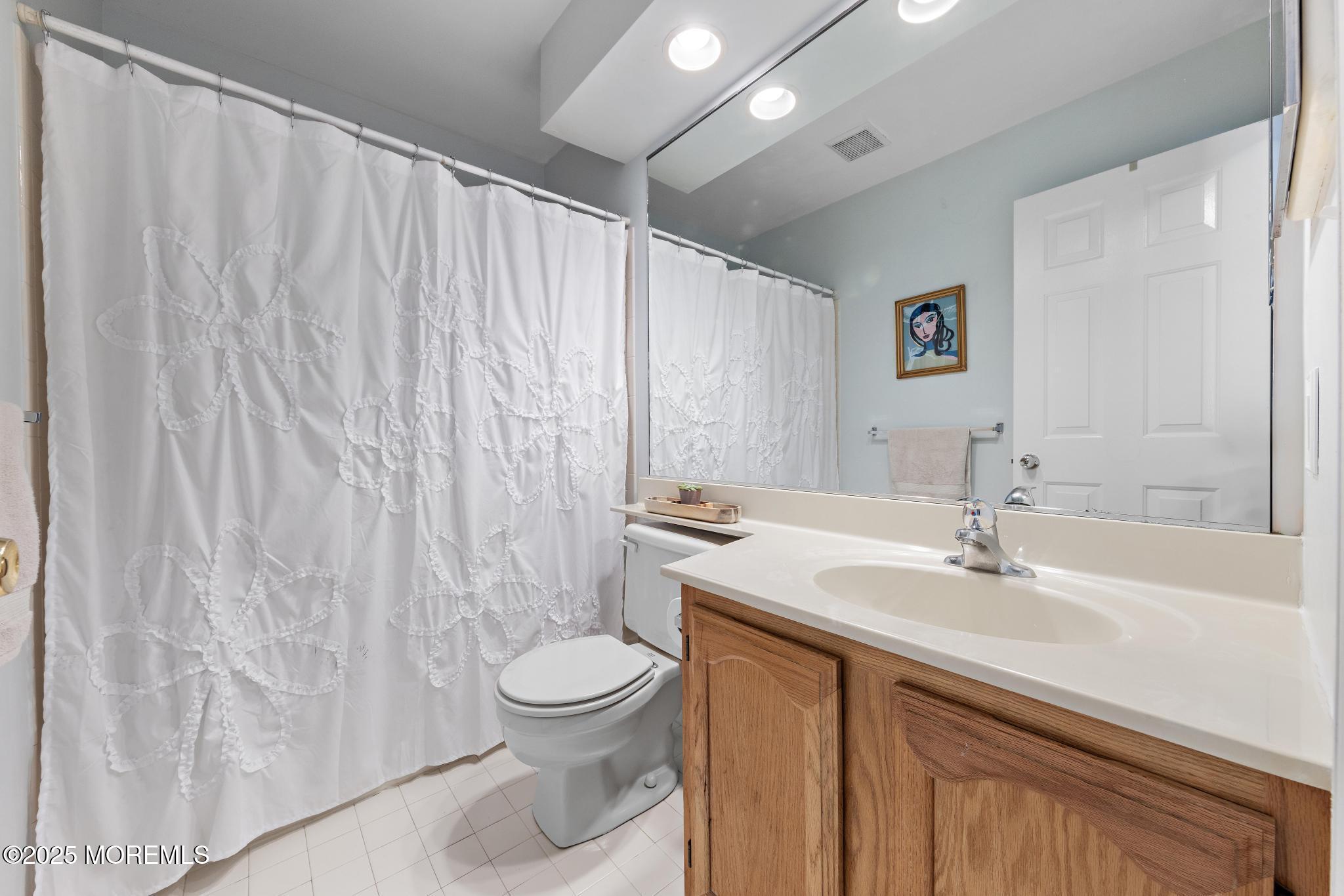 405 Hampton Court #15-4, Manalapan, New Jersey image 28