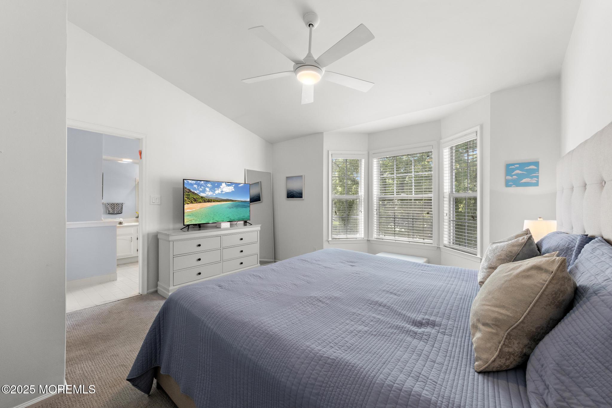 405 Hampton Court #15-4, Manalapan, New Jersey image 23