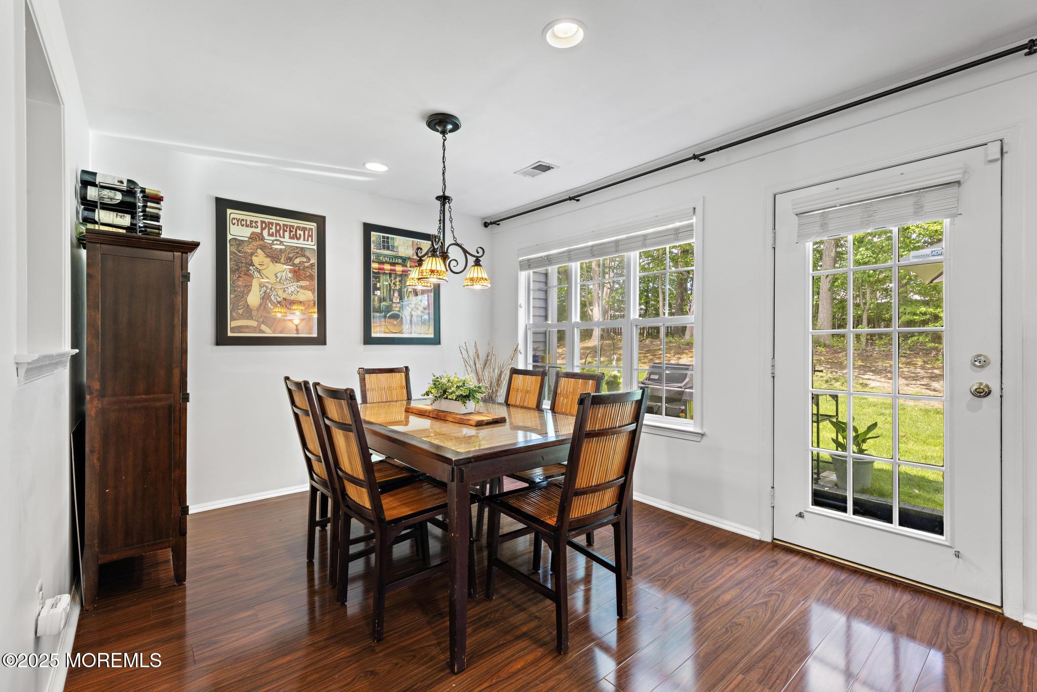 405 Hampton Court #15-4, Manalapan, New Jersey image 16