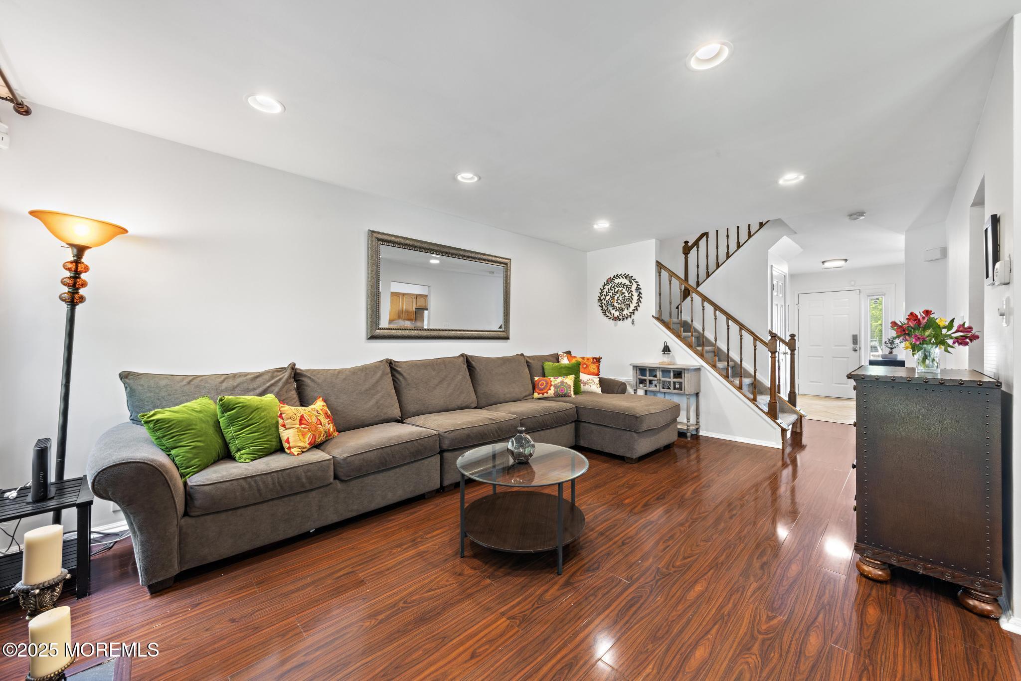 405 Hampton Court #15-4, Manalapan, New Jersey image 13