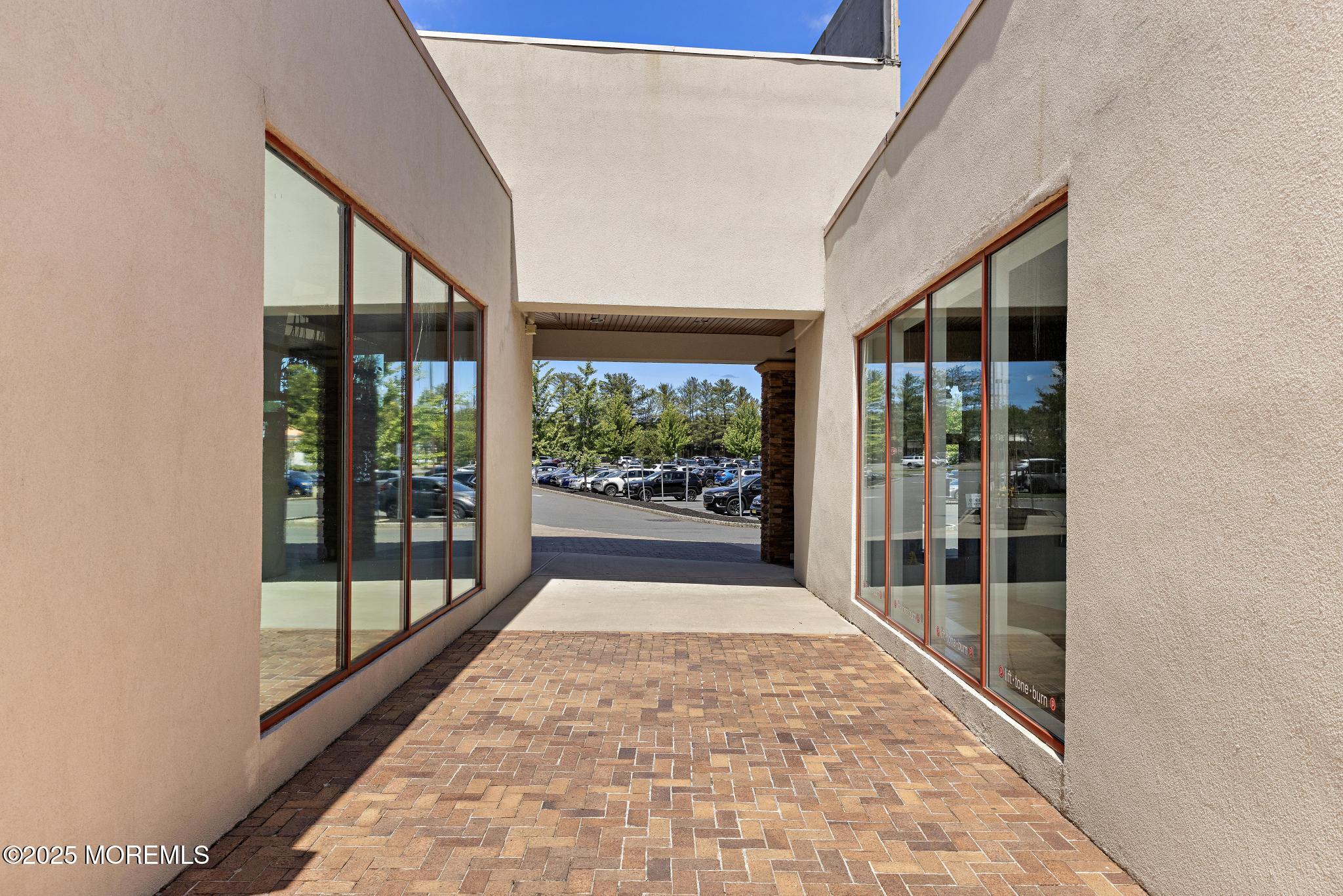 405 Hampton Court #15-4, Manalapan, New Jersey image 40