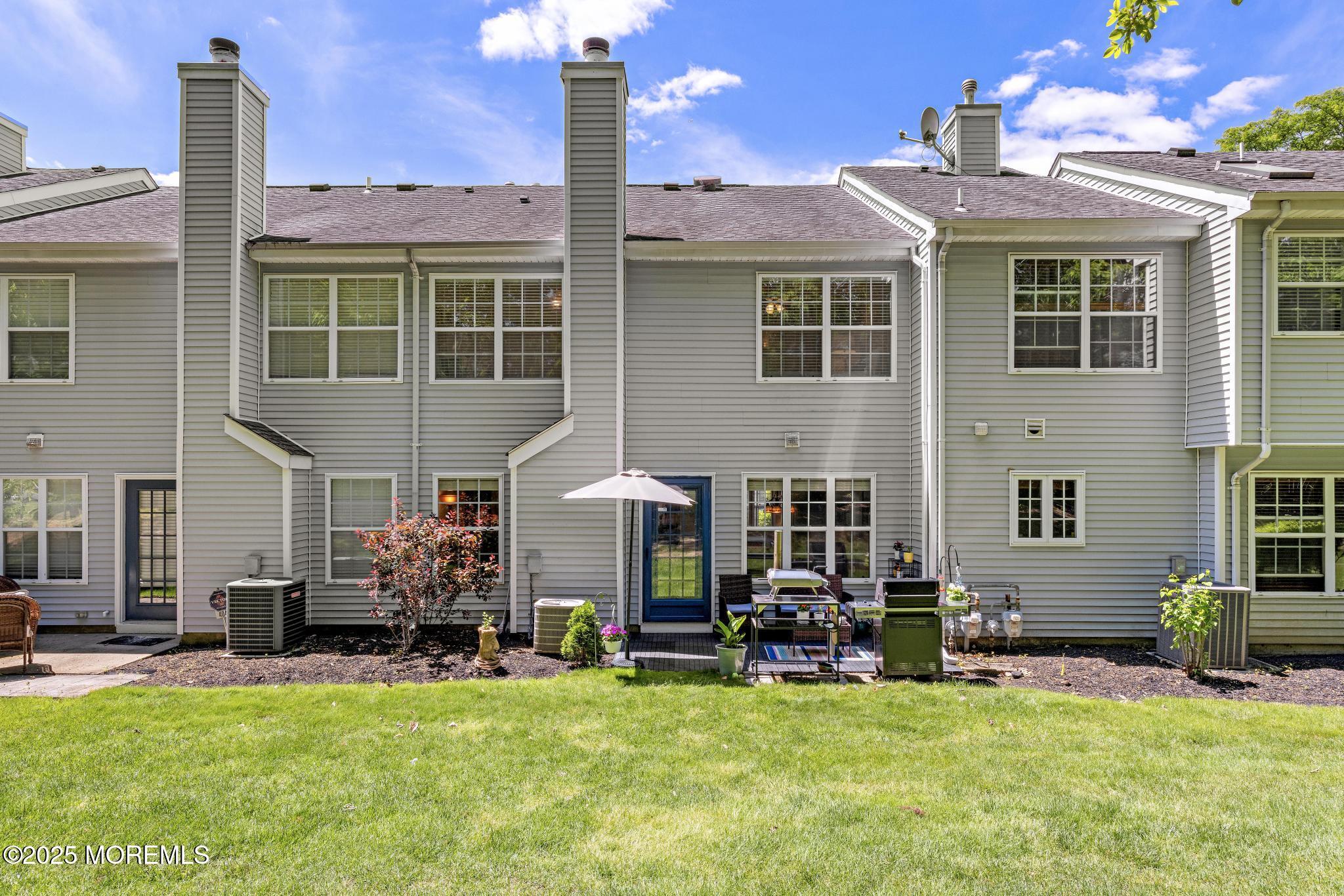 405 Hampton Court #15-4, Manalapan, New Jersey image 35
