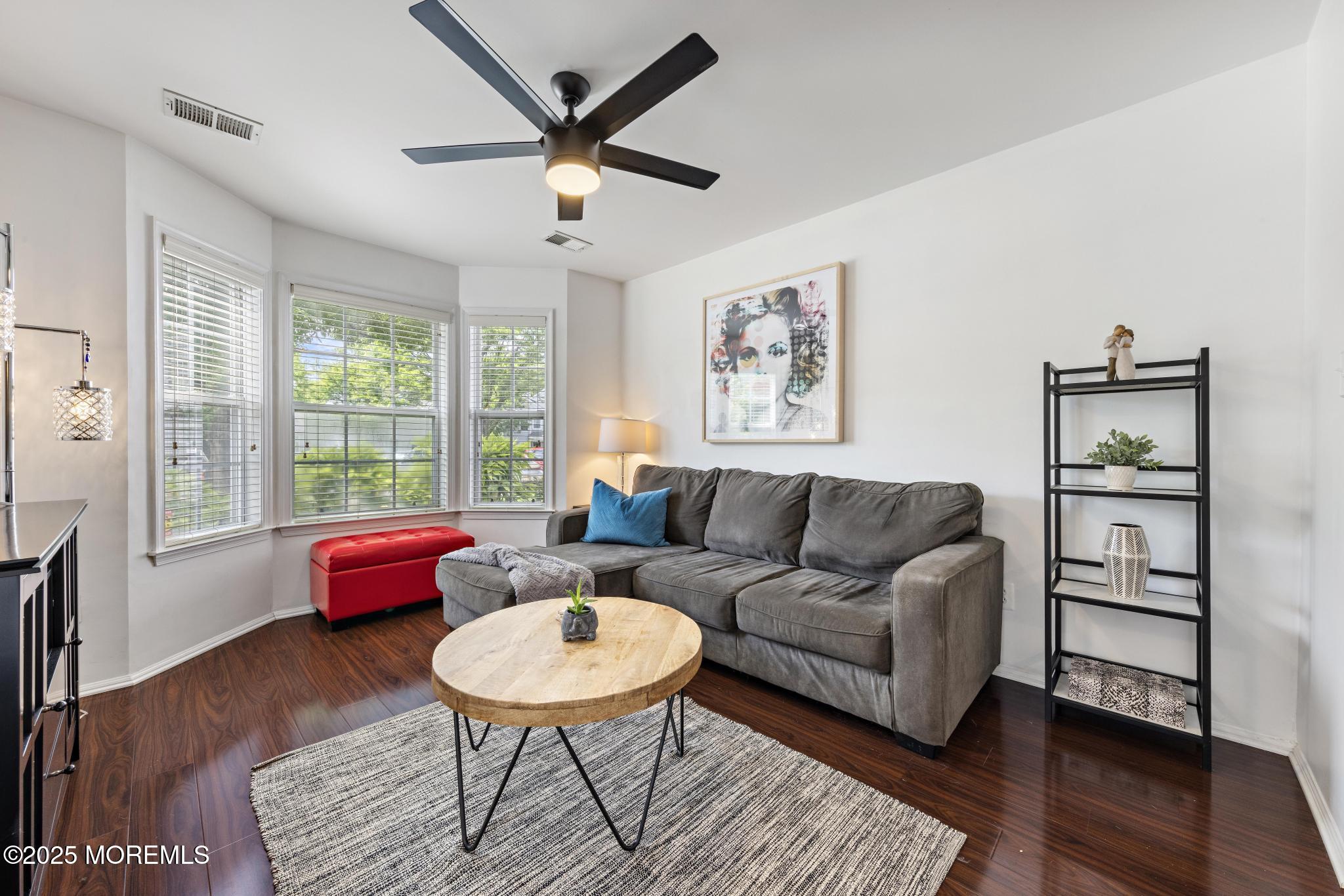 405 Hampton Court #15-4, Manalapan, New Jersey image 7