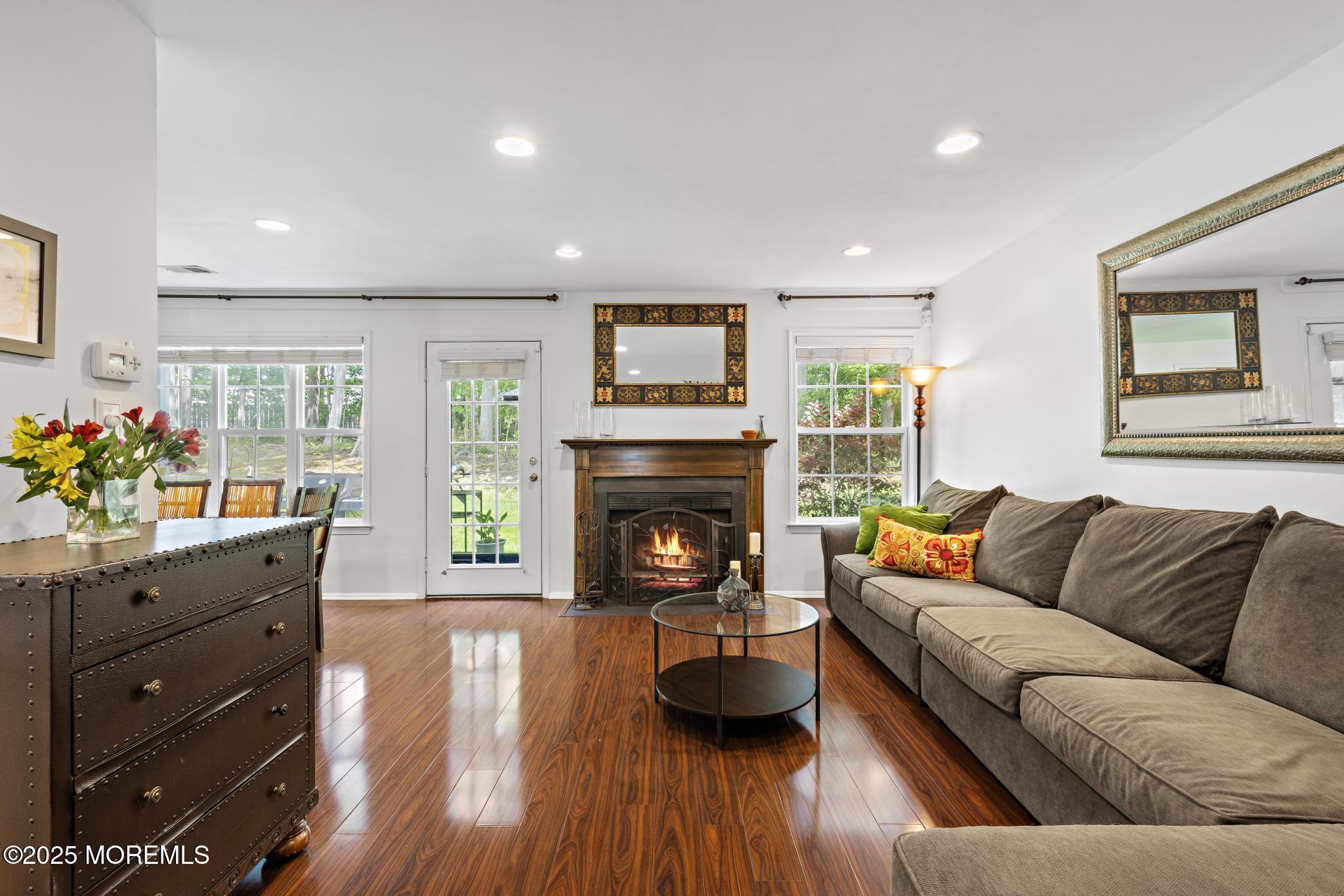 405 Hampton Court #15-4, Manalapan, New Jersey image 12